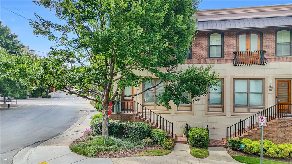 Atlanta, Georgia, 30363, United States, 3 Bedrooms Bedrooms, ,4 BathroomsBathrooms,Residential,For Sale,1896022