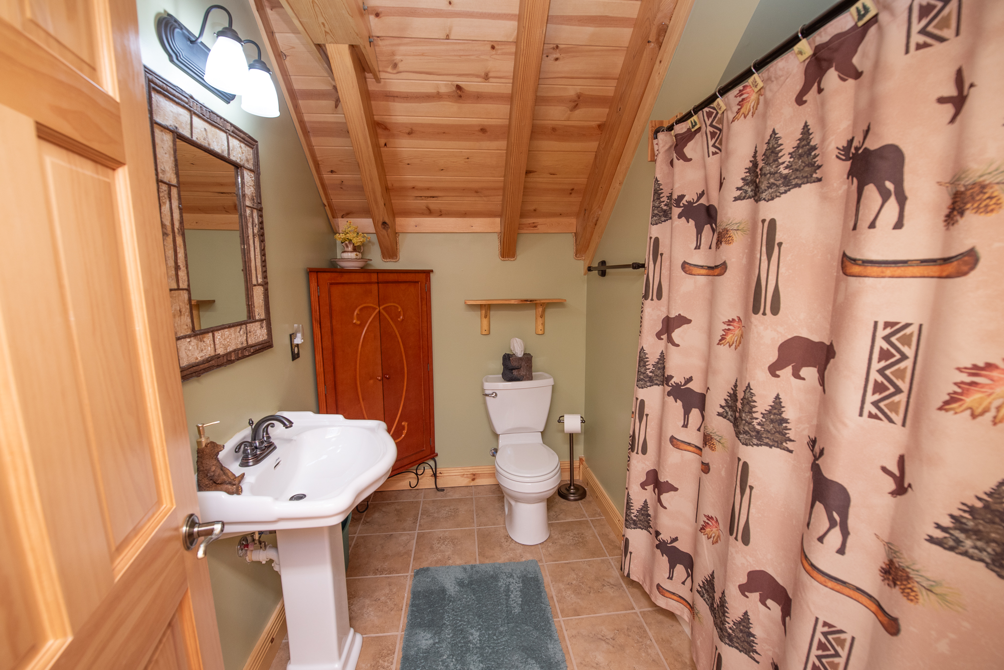  Custom Log Home Located on 2.7 Acres - 物件實景