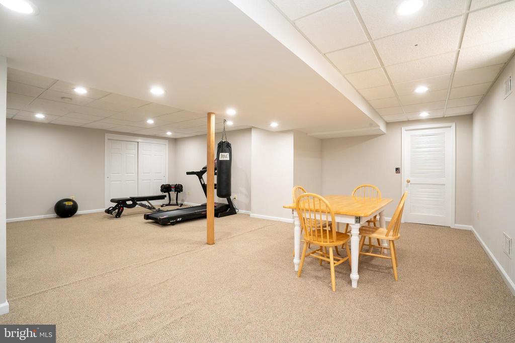 Monmouth Junction, New Jersey, 08852, United States, 4 Bedrooms Bedrooms, ,3 BathroomsBathrooms,Residential,For Sale,1869569