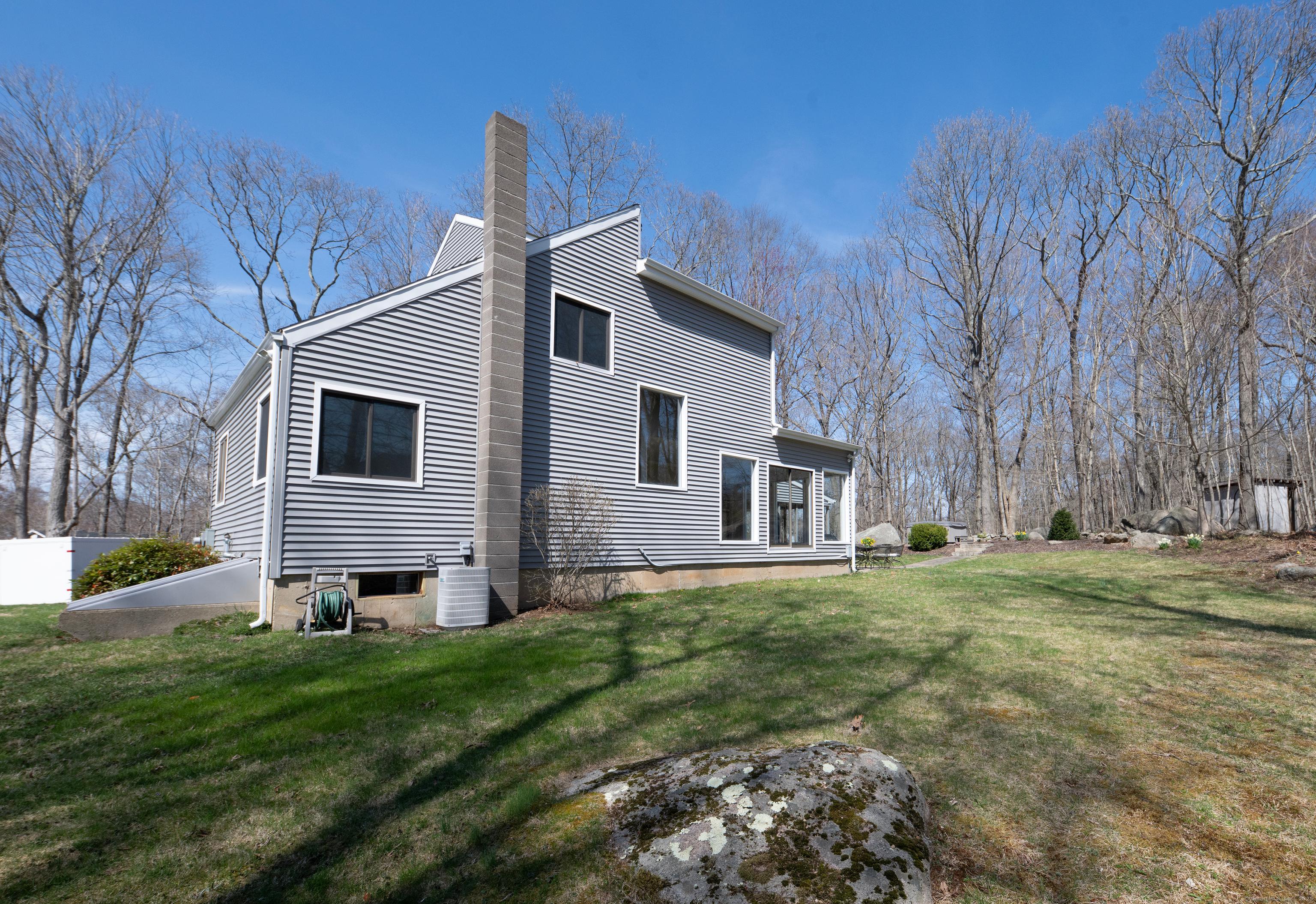 Guilford, Connecticut, 06437, United States, 3 Bedrooms Bedrooms, ,2 BathroomsBathrooms,Residential,For Sale,1935786