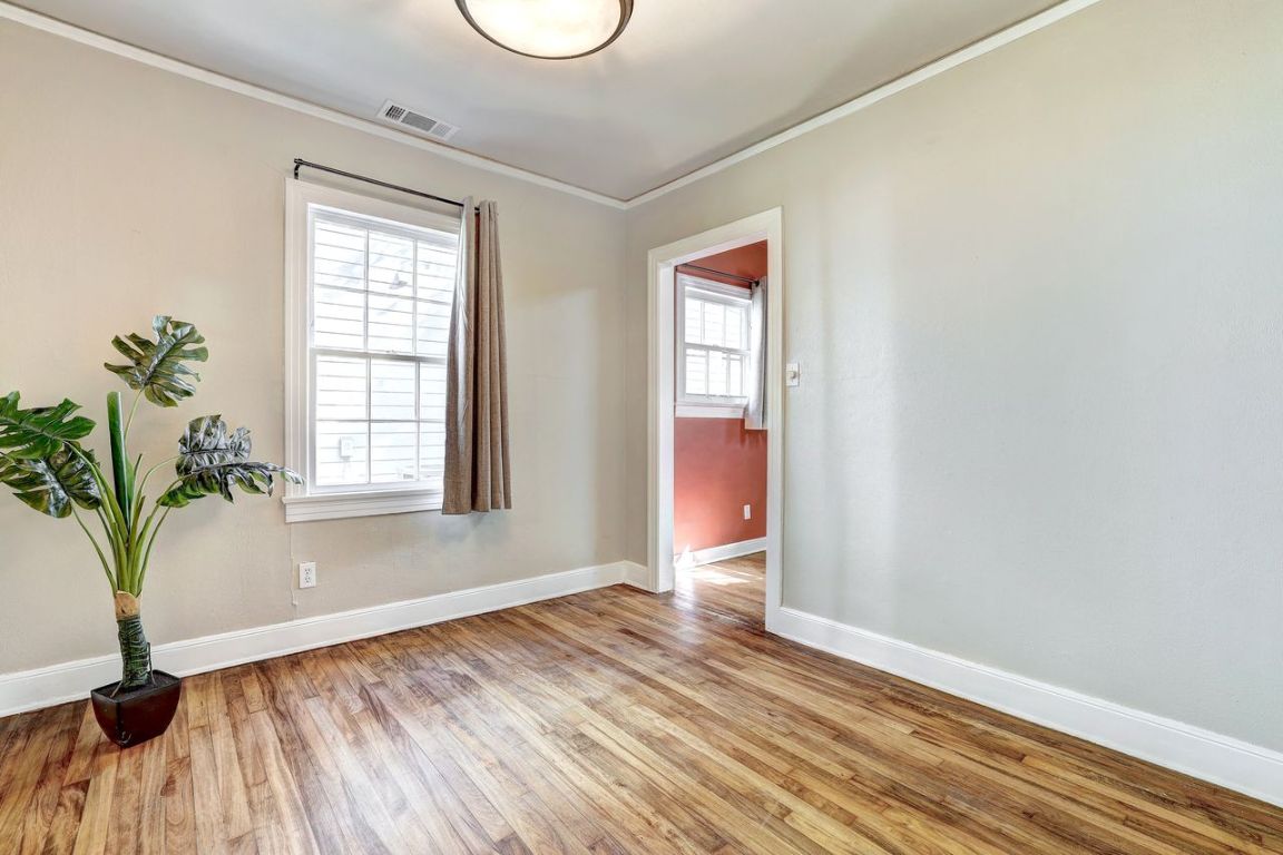 Austin, Texas, 78751, United States, 2 Bedrooms Bedrooms, ,2 BathroomsBathrooms,Residential,For Sale,1989110