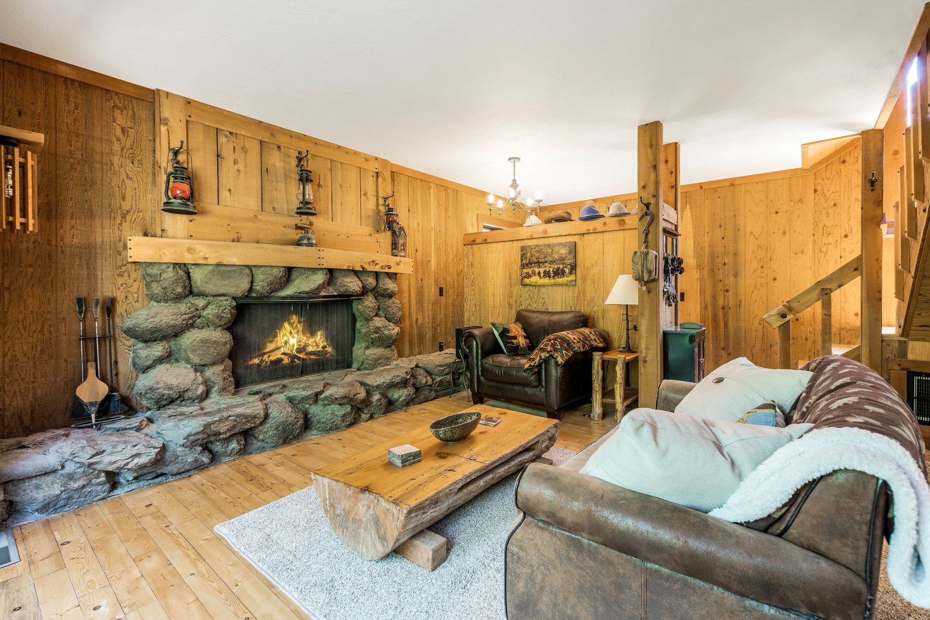  Rare, 10-acre parcel with house minutes from Tahoe City - 物件實景