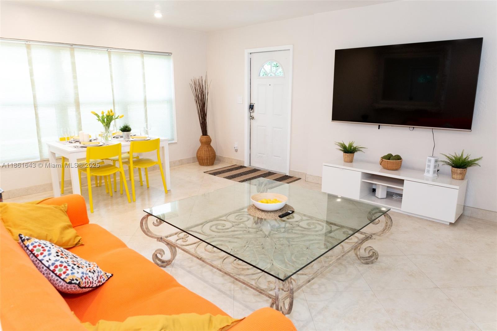 Dania Beach, Florida, 33004, United States, 3 Bedrooms Bedrooms, ,2 BathroomsBathrooms,Residential,For Sale,1926458