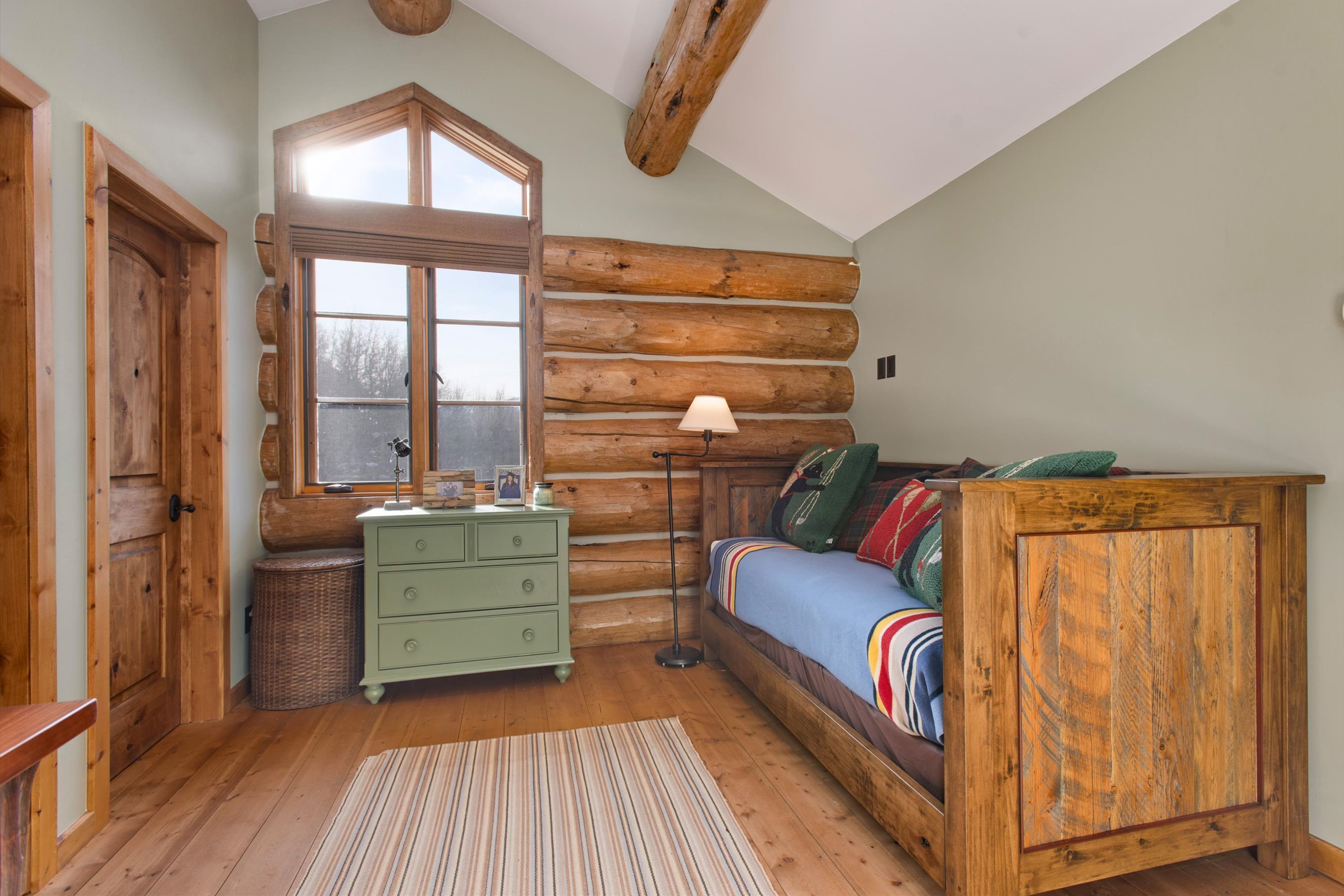  Timeless Log Home on 12+ Acres in Snowmass  Sweeping Mountain Views - 物件實景