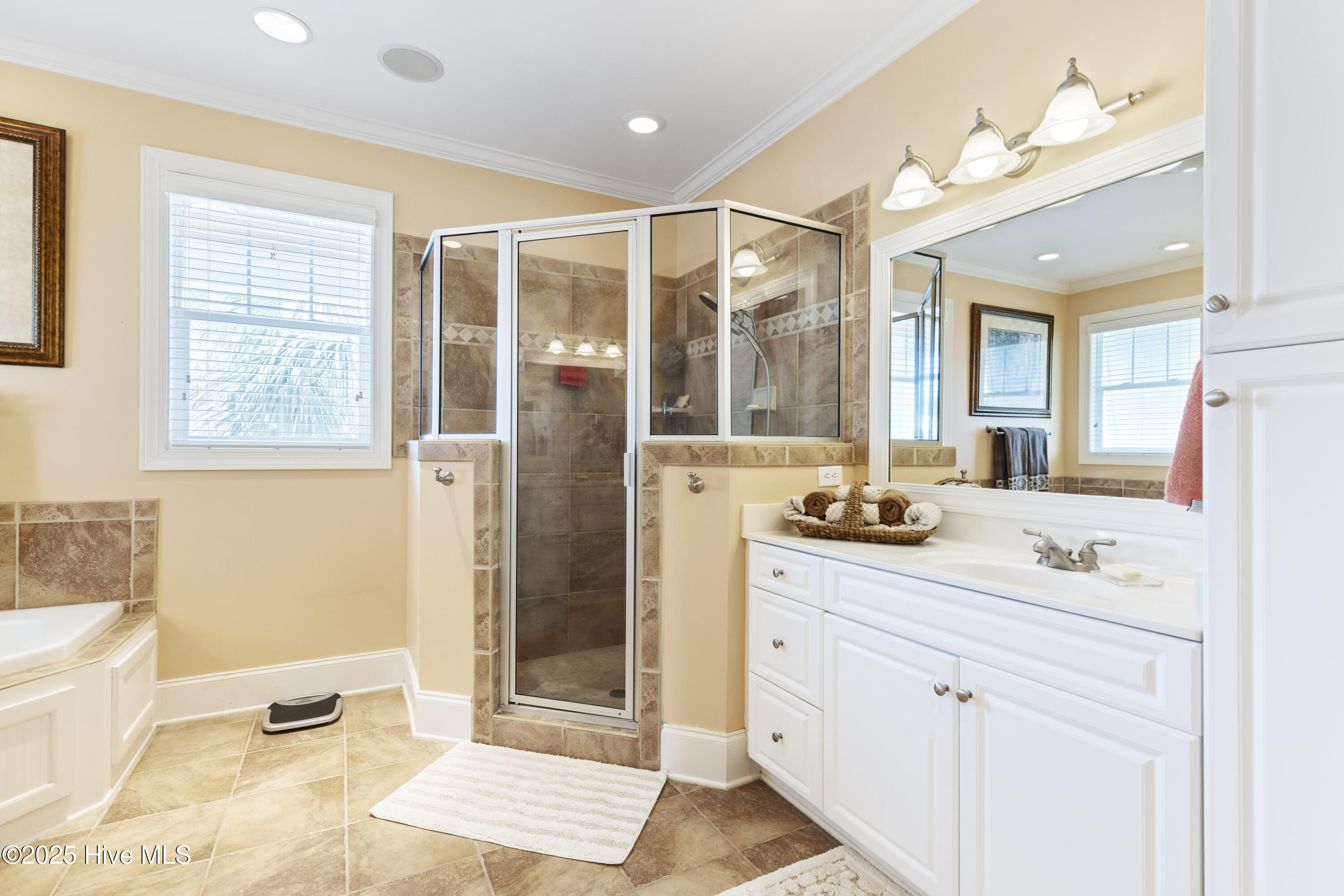 Carolina Beach, North Carolina, 28428, United States, 4 Bedrooms Bedrooms, ,4 BathroomsBathrooms,Residential,For Sale,1848790