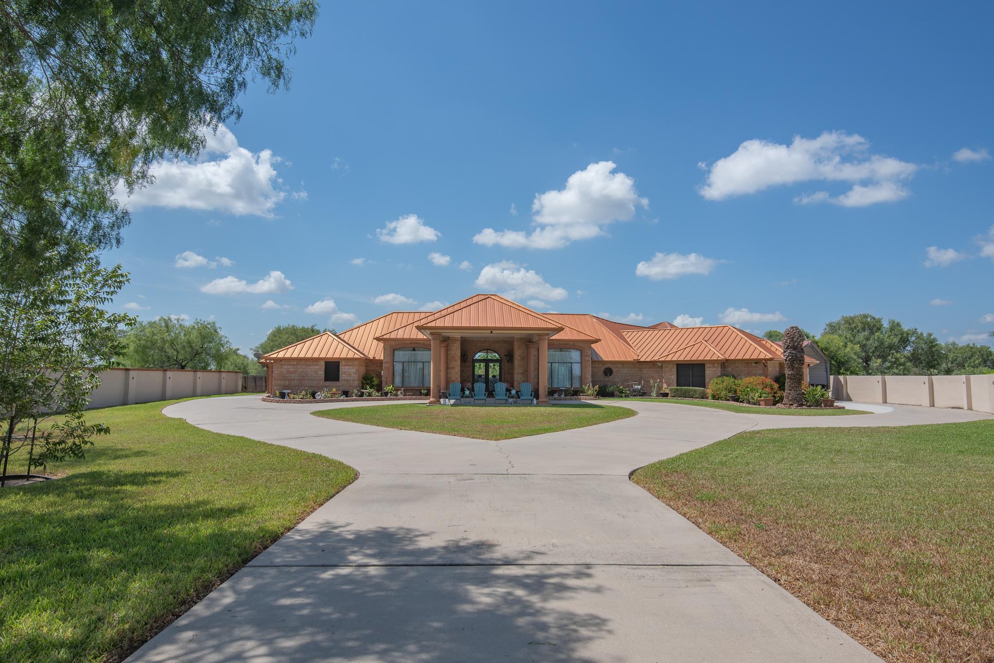 Kingsville, Texas, 78363, United States, 5 Bedrooms Bedrooms, ,6 BathroomsBathrooms,Residential,For Sale,1925551