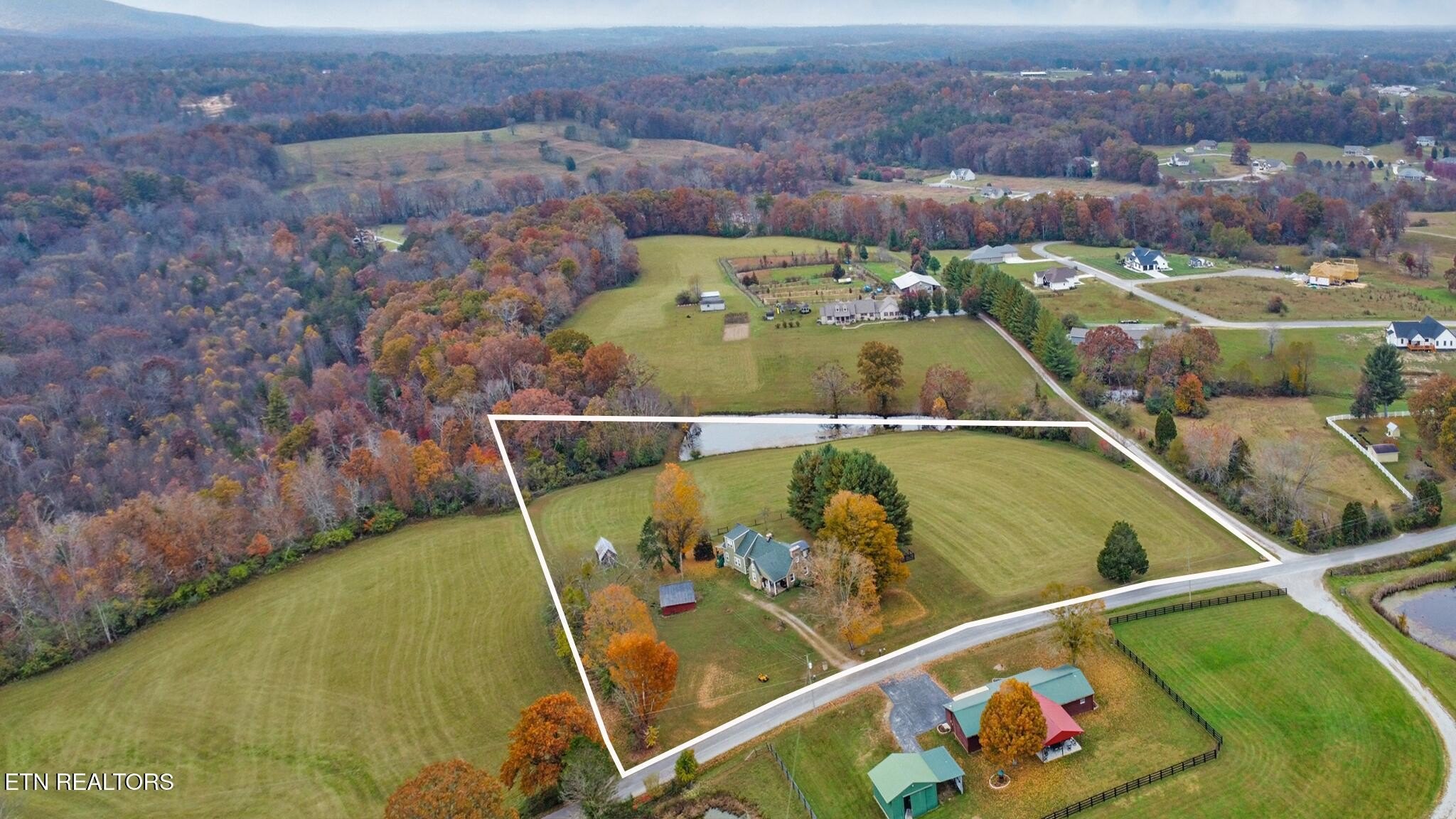 Crossville, Tennessee, 38555, United States, 4 Bedrooms Bedrooms, ,3 BathroomsBathrooms,Residential,For Sale,1888026