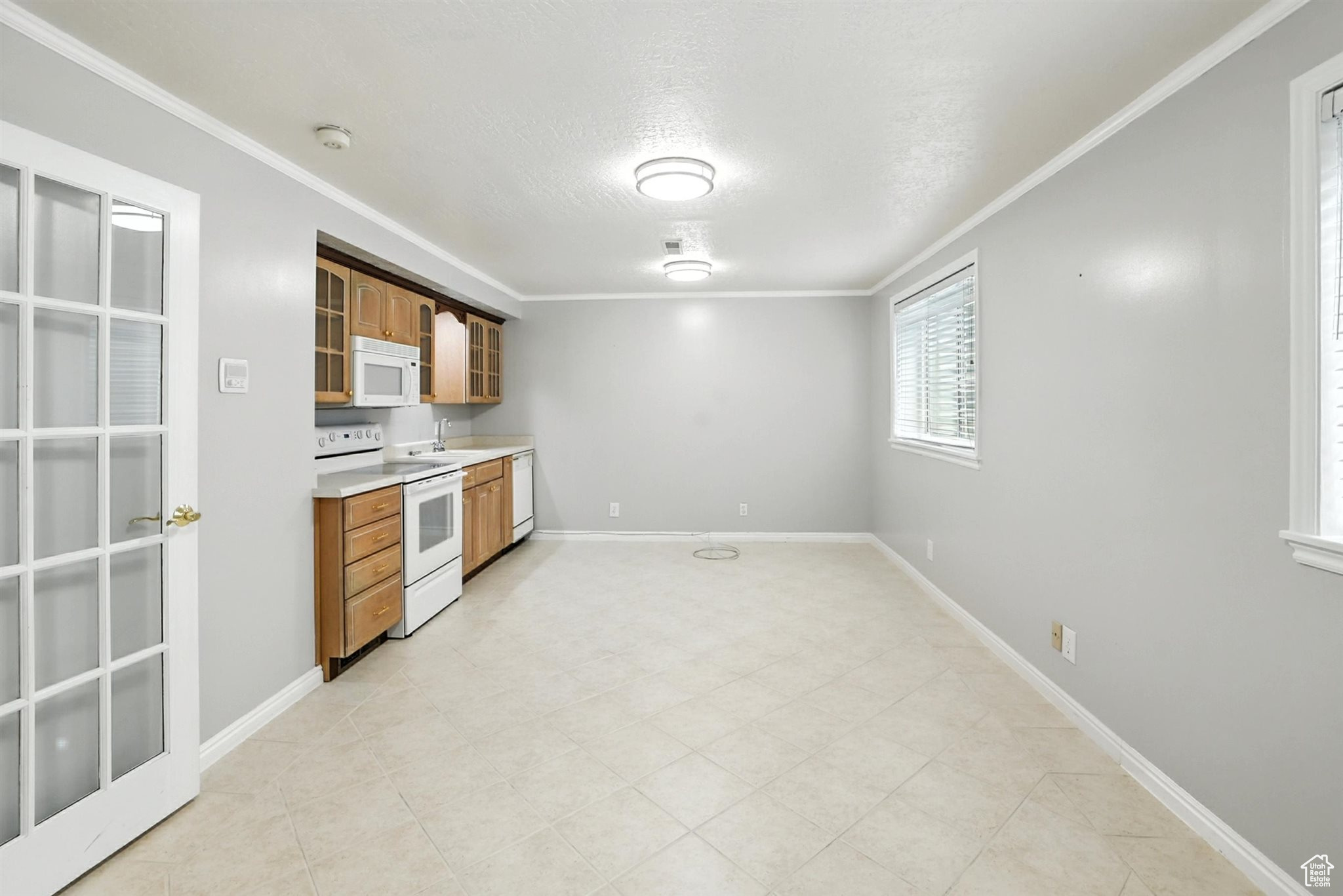 Bountiful, Utah, 84010, United States, 5 Bedrooms Bedrooms, ,4 BathroomsBathrooms,Residential,For Sale,1926219