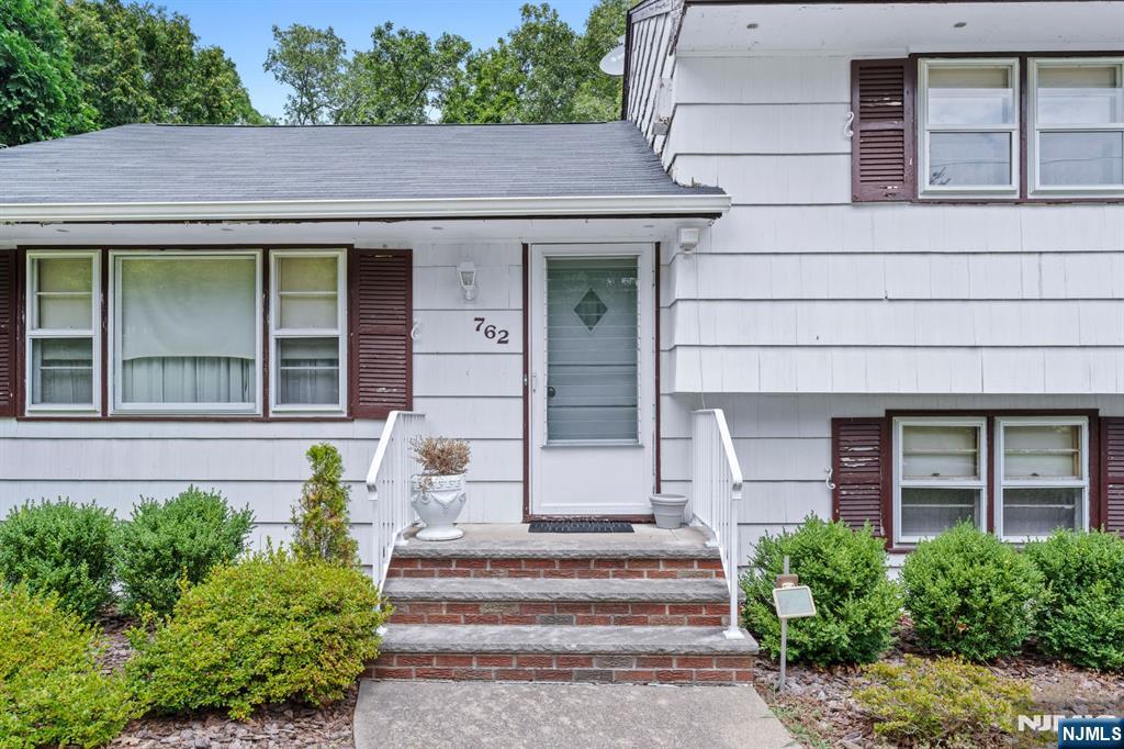 Twp of Washington, New Jersey, 07676, United States, 3 Bedrooms Bedrooms, ,2 BathroomsBathrooms,Residential,For Sale,1885353
