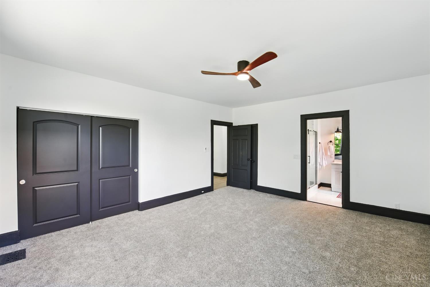 Cincinnati, Ohio, 45229, United States, 7 Bedrooms Bedrooms, ,5 BathroomsBathrooms,Residential,For Sale,1821306