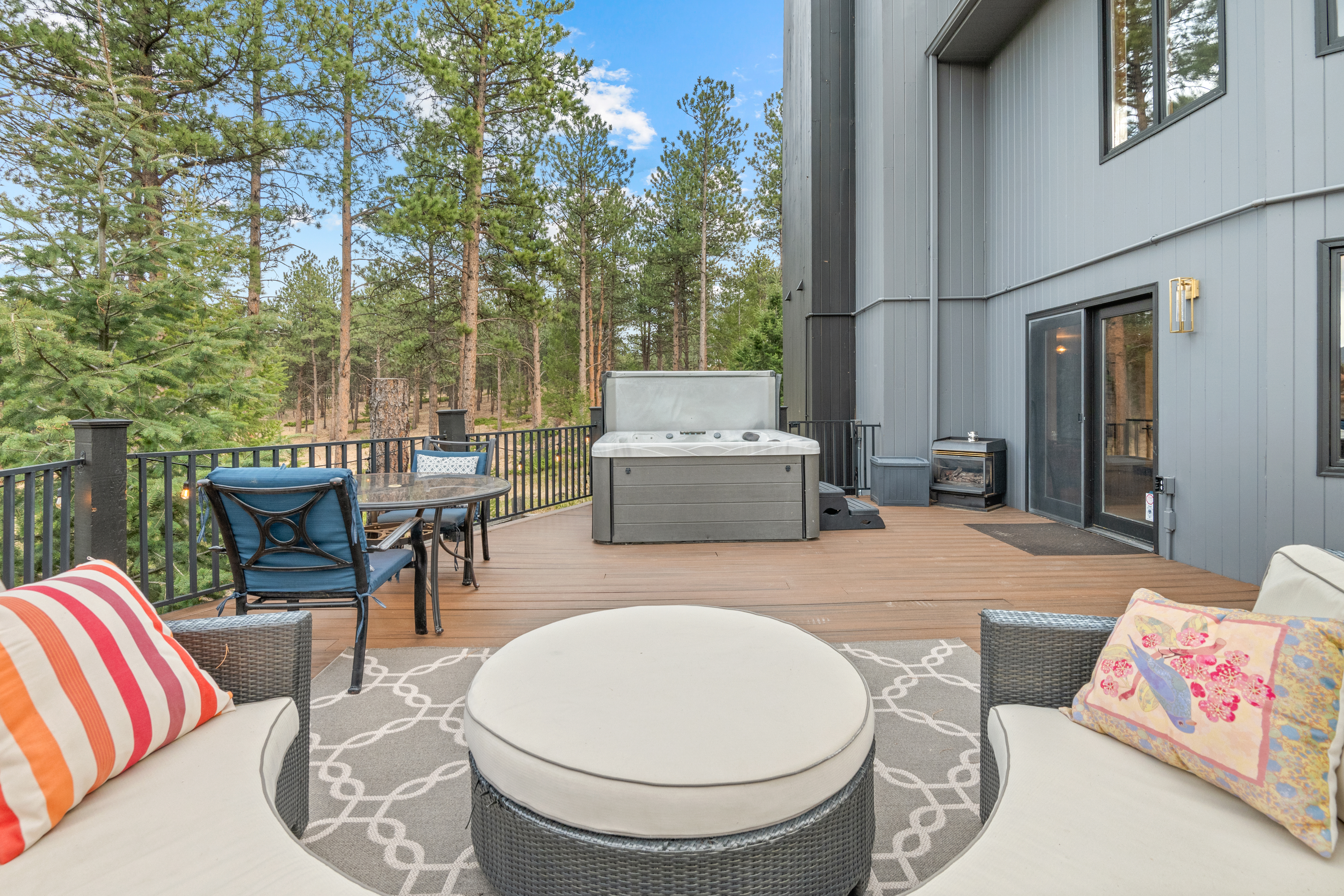  Discover the Pinnacle of Mountain Living at This Meticulously Reimagined Estate - 物件實景