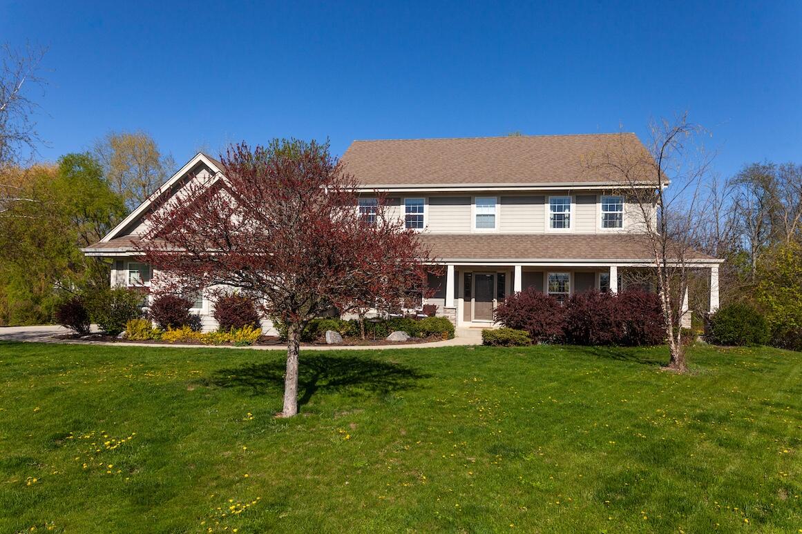 Menomonee Falls, Wisconsin, 53051, United States, 5 Bedrooms Bedrooms, ,4 BathroomsBathrooms,Residential,For Sale,1804805