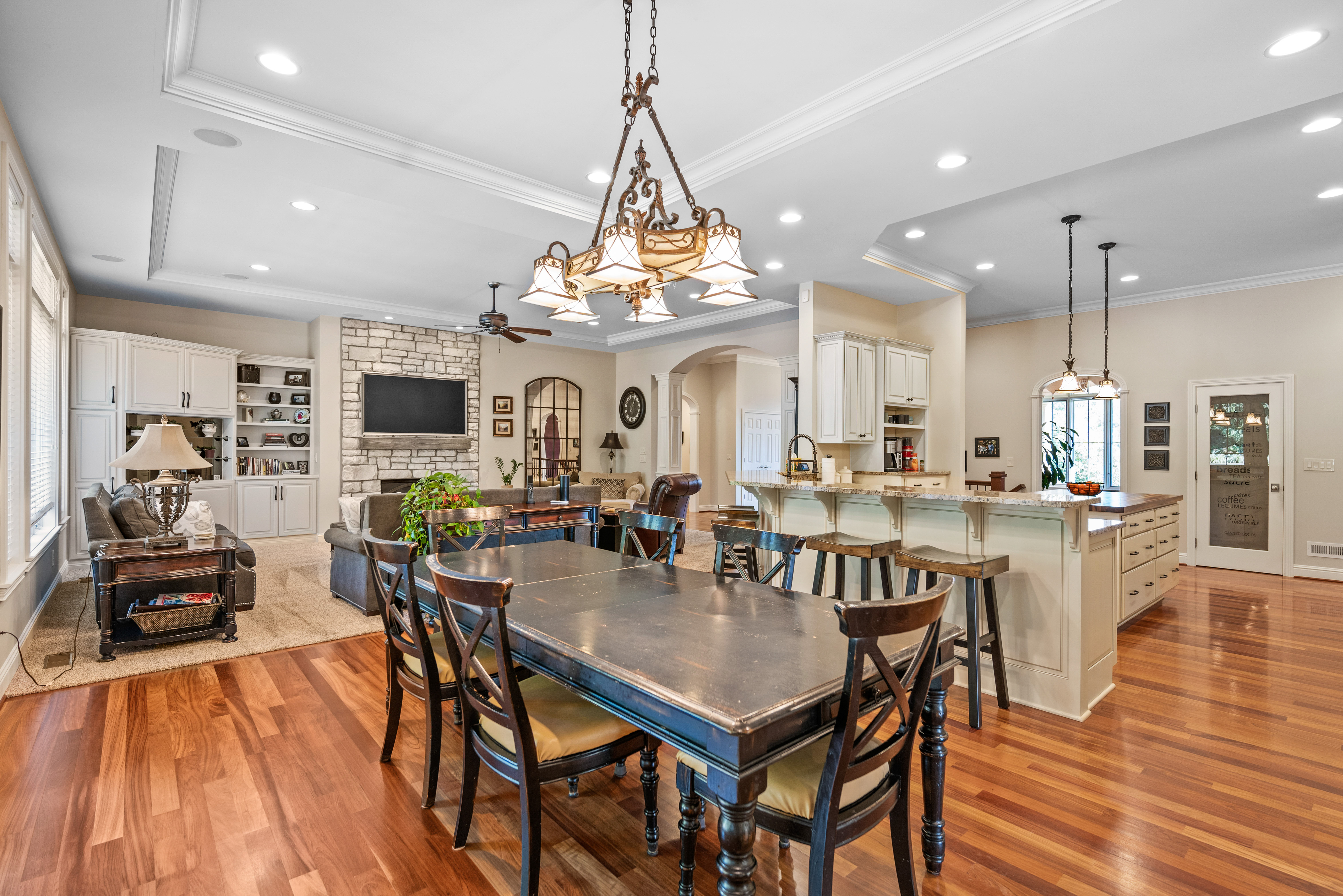  931 Squire Oaks Drive, Villa Hills, KY 41017 - 物件實景