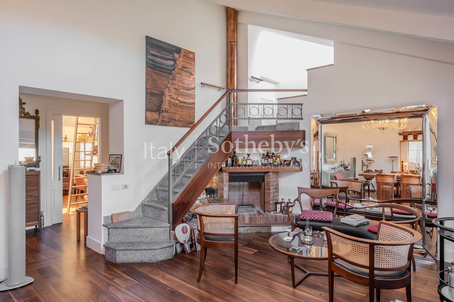  Elegant apartment with a terrace in a historic villa - 物件實景