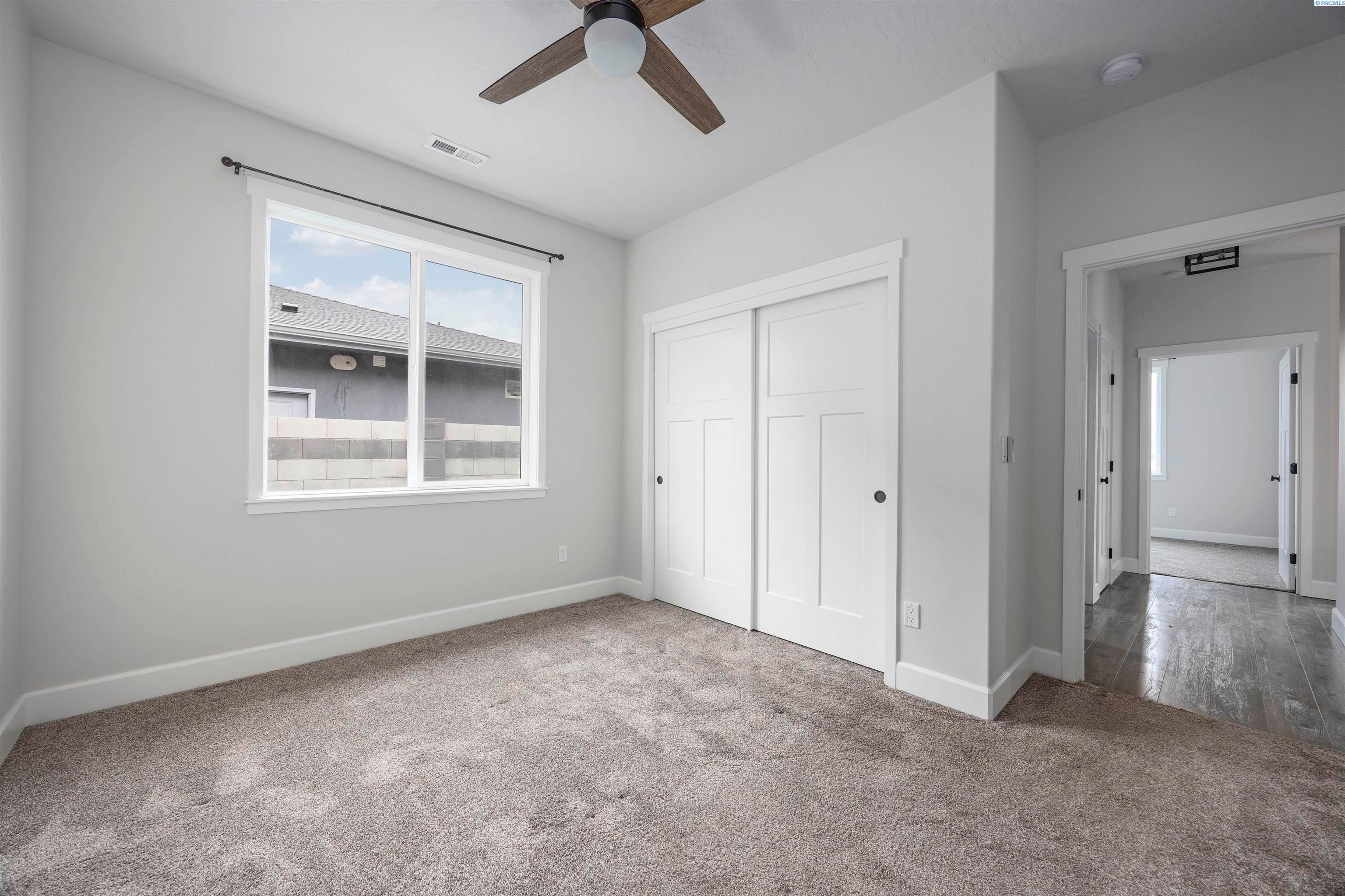 Kennewick, Washington, 99337, United States, 3 Bedrooms Bedrooms, ,1 BathroomBathrooms,Residential,For Sale,2012614