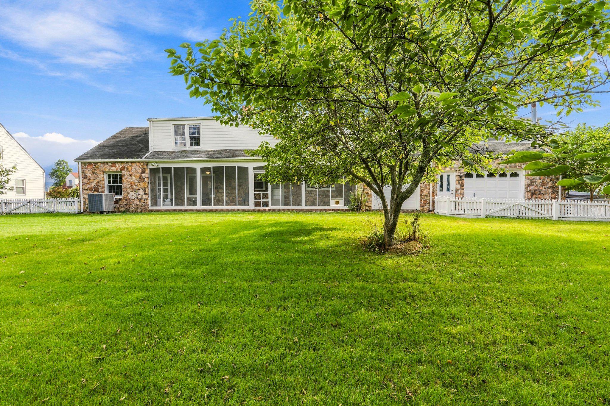  425 W 15th Street, Front Royal, VA, 22630 - 物件實景