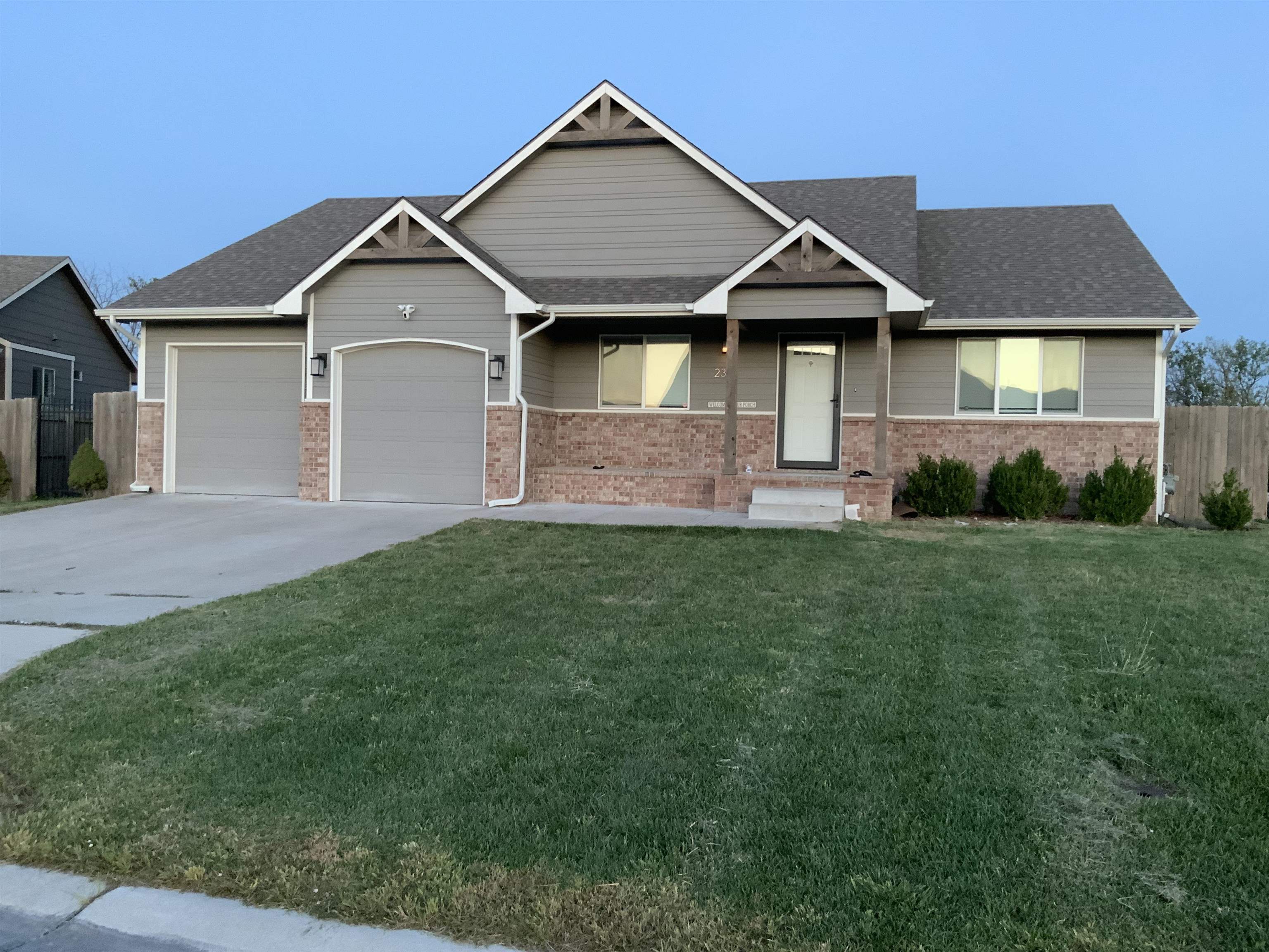 Chateau St, Wichita, KS 67207