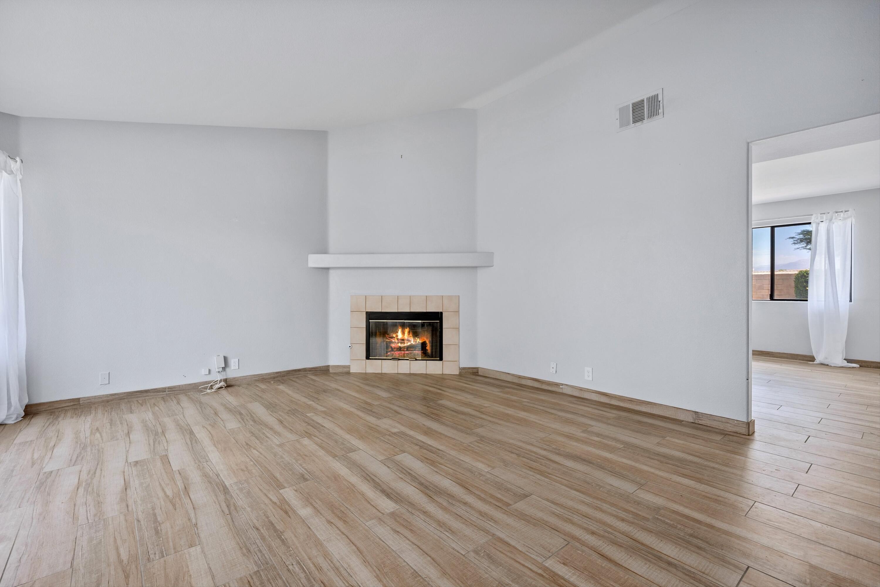 Indio, California, 92201, United States, 3 Bedrooms Bedrooms, ,2 BathroomsBathrooms,Residential,For Sale,1891507