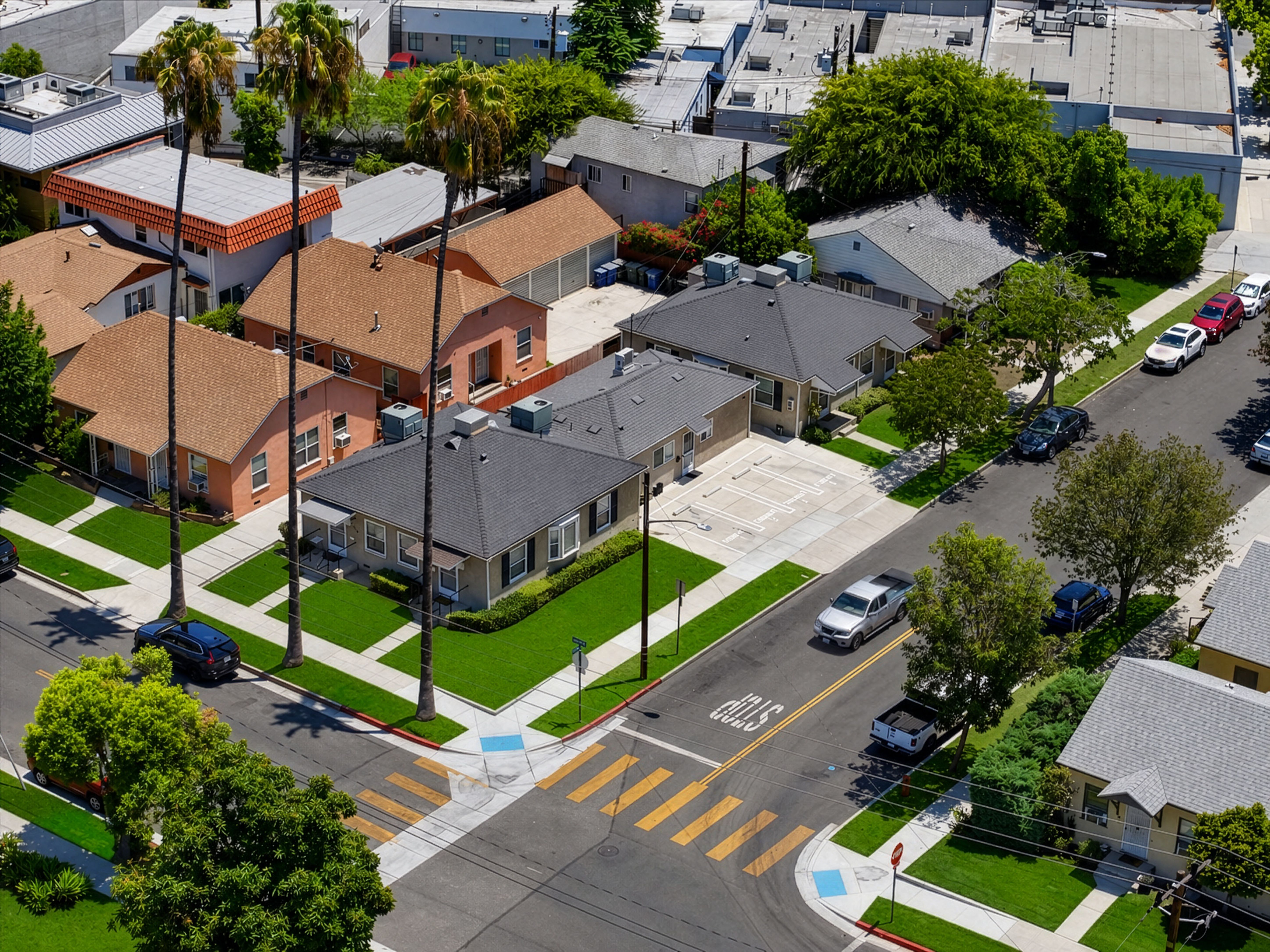  1004 West Clark Avenue, Burbank, CA 91506 - 物件實景