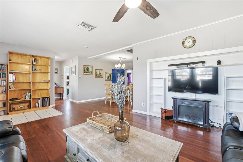 Dunedin, Florida, 34698, United States, 3 Bedrooms Bedrooms, ,2 BathroomsBathrooms,Residential,For Sale,2003433