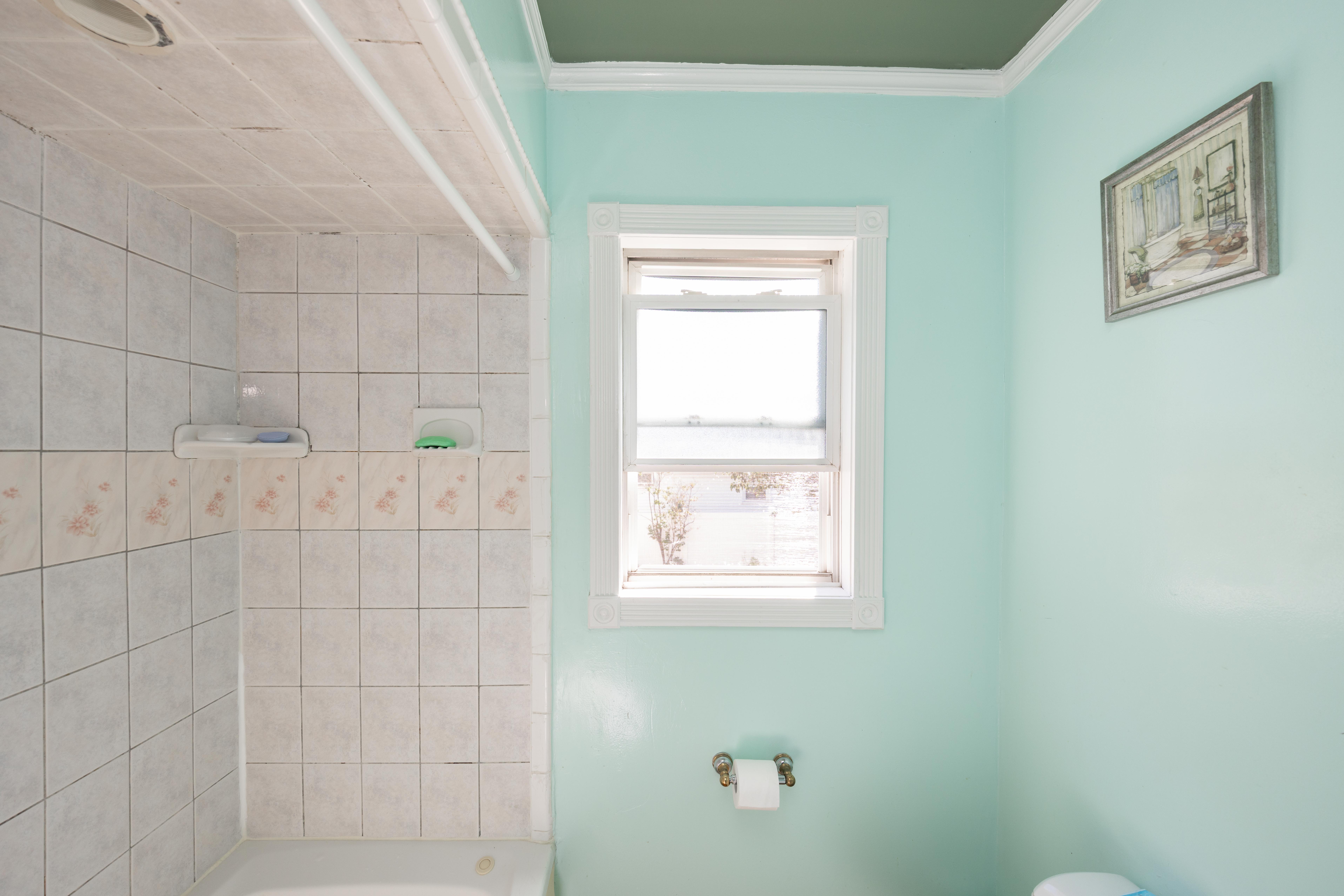 Chelsea, Massachusetts, 02150, United States, 5 Bedrooms Bedrooms, ,2 BathroomsBathrooms,Residential,For Sale,1983279