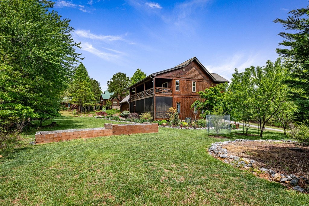 Blairsville, Georgia, 30512, United States, 4 Bedrooms Bedrooms, ,3 BathroomsBathrooms,Residential,For Sale,1876280