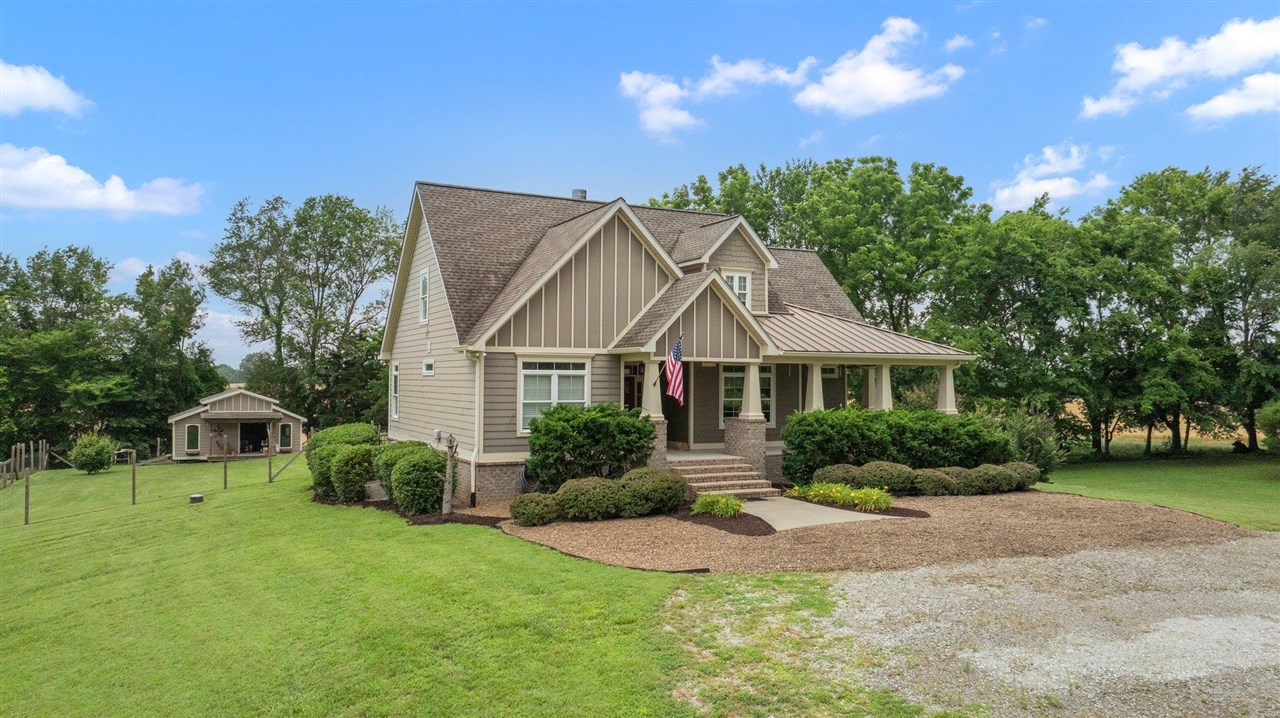 Franklin, Kentucky, 42134, United States, 6 Bedrooms Bedrooms, ,3 BathroomsBathrooms,Residential,For Sale,2002966