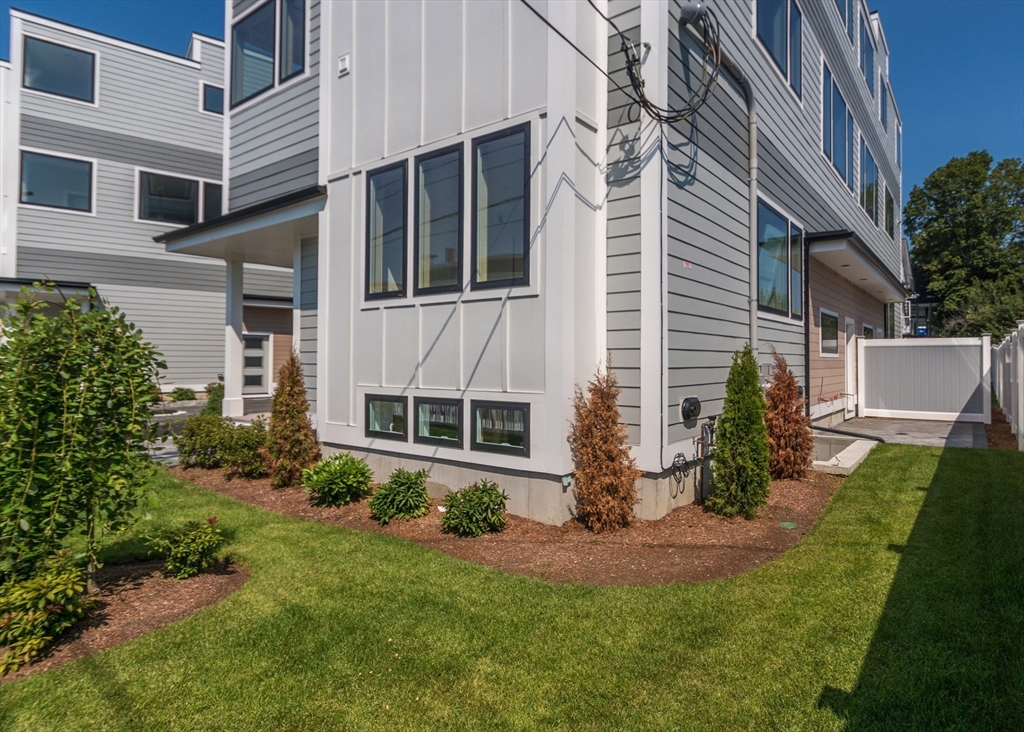 Waltham, Massachusetts, 02453, United States, 8 Bedrooms Bedrooms, ,8 BathroomsBathrooms,Residential,For Sale,1912602