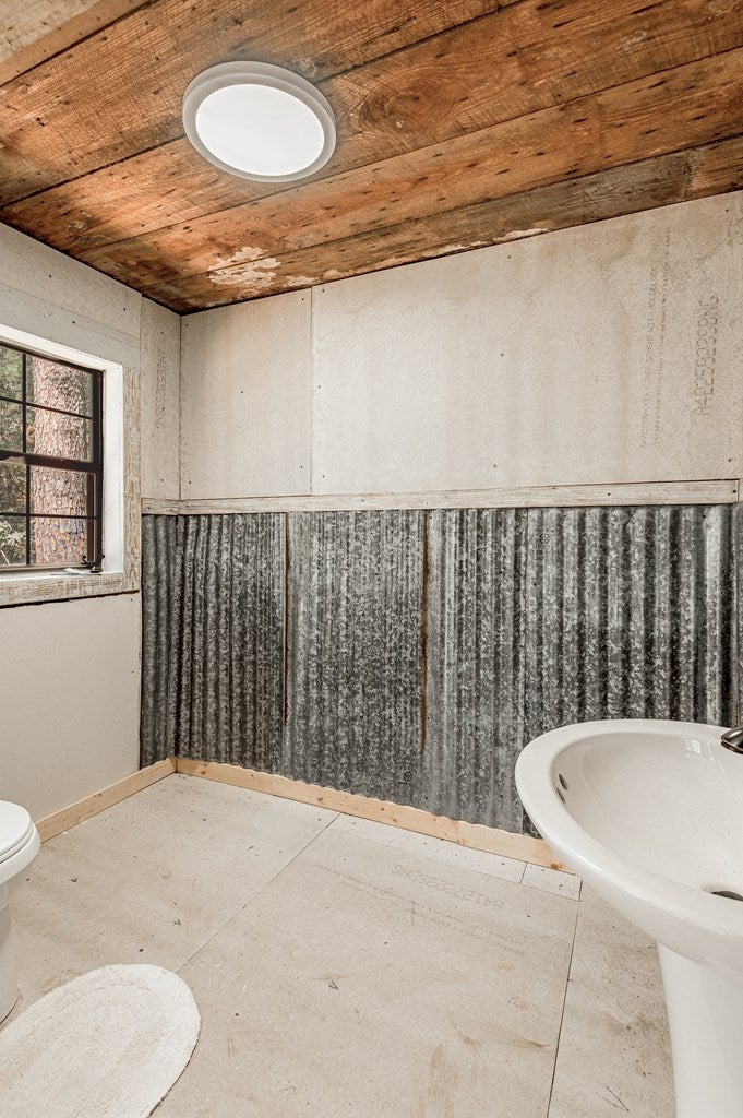 Nacogdoches, Texas, 75964, United States, 3 Bedrooms Bedrooms, ,2 BathroomsBathrooms,Residential,For Sale,1753235