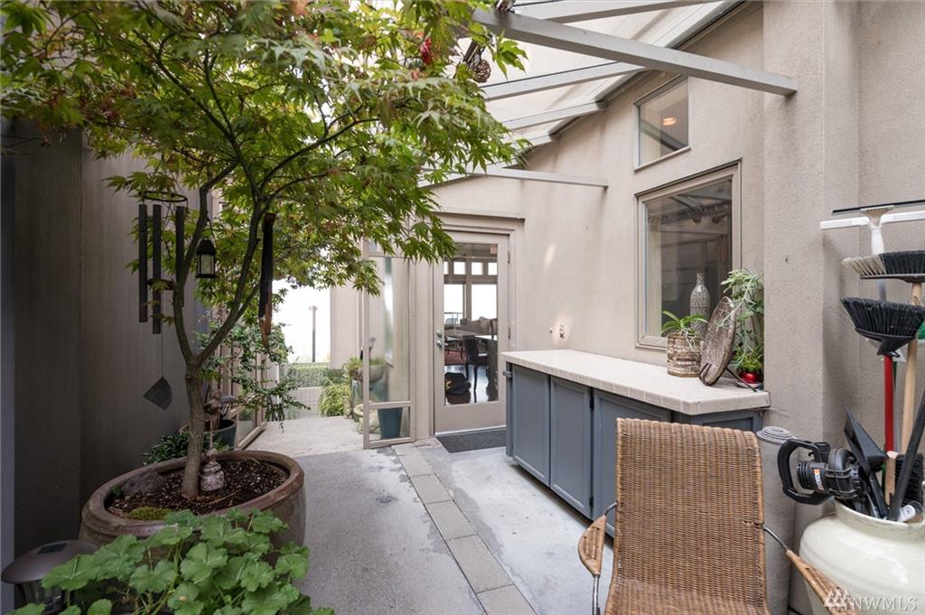 1956 Harvard Ave E 204, Seattle, Washington, 98102, United States, 2 Bedrooms Bedrooms, ,2 BathroomsBathrooms,Residential,For Sale,1956 Harvard Ave E 204,1446429