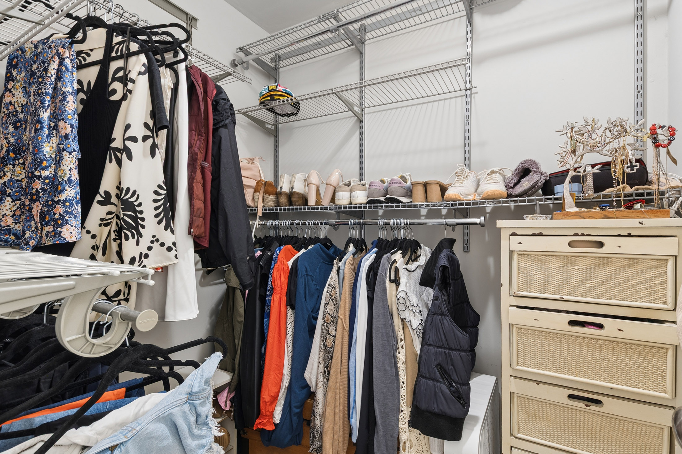  Beautifully Updated Two-story Townhome - 物件實景