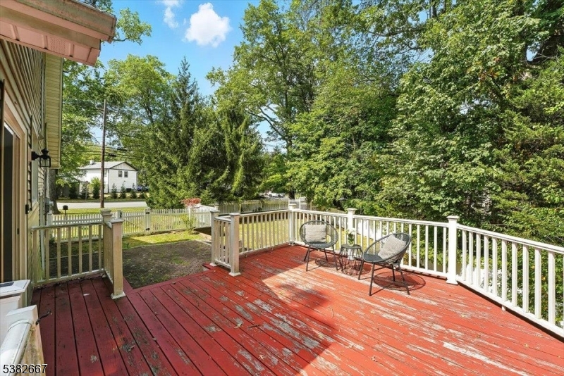 Livingston Twp., New Jersey, 07039, United States, 3 Bedrooms Bedrooms, ,2 BathroomsBathrooms,Residential,For Sale,1940708