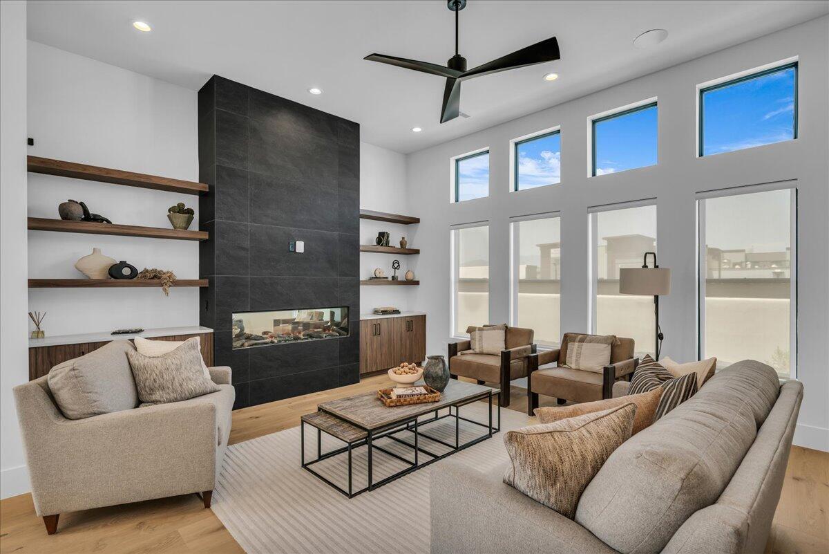 Santa Clara, Utah, 84765, United States, 3 Bedrooms Bedrooms, ,4 BathroomsBathrooms,Residential,For Sale,1904284