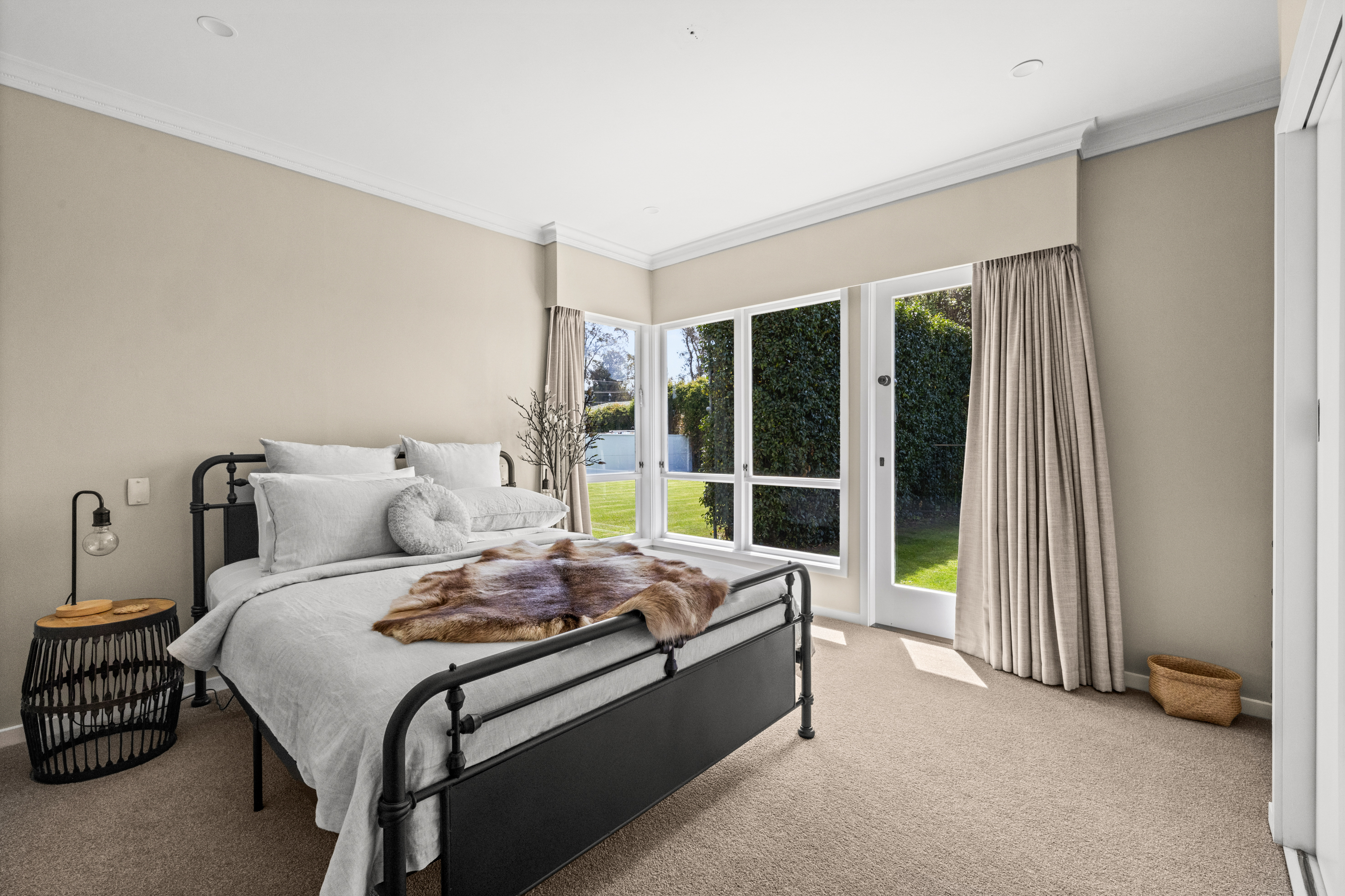  904B Harding Road, Camberley - 物件實景