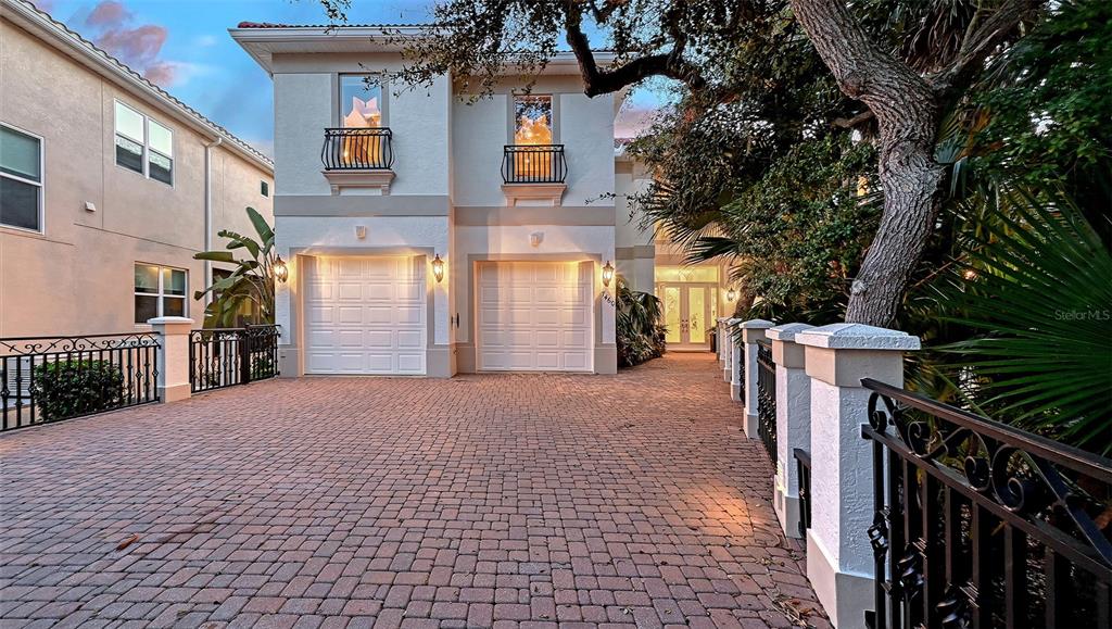 Sarasota, Florida, 34238, United States, 4 Bedrooms Bedrooms, ,5 BathroomsBathrooms,Residential,For Sale,1992951