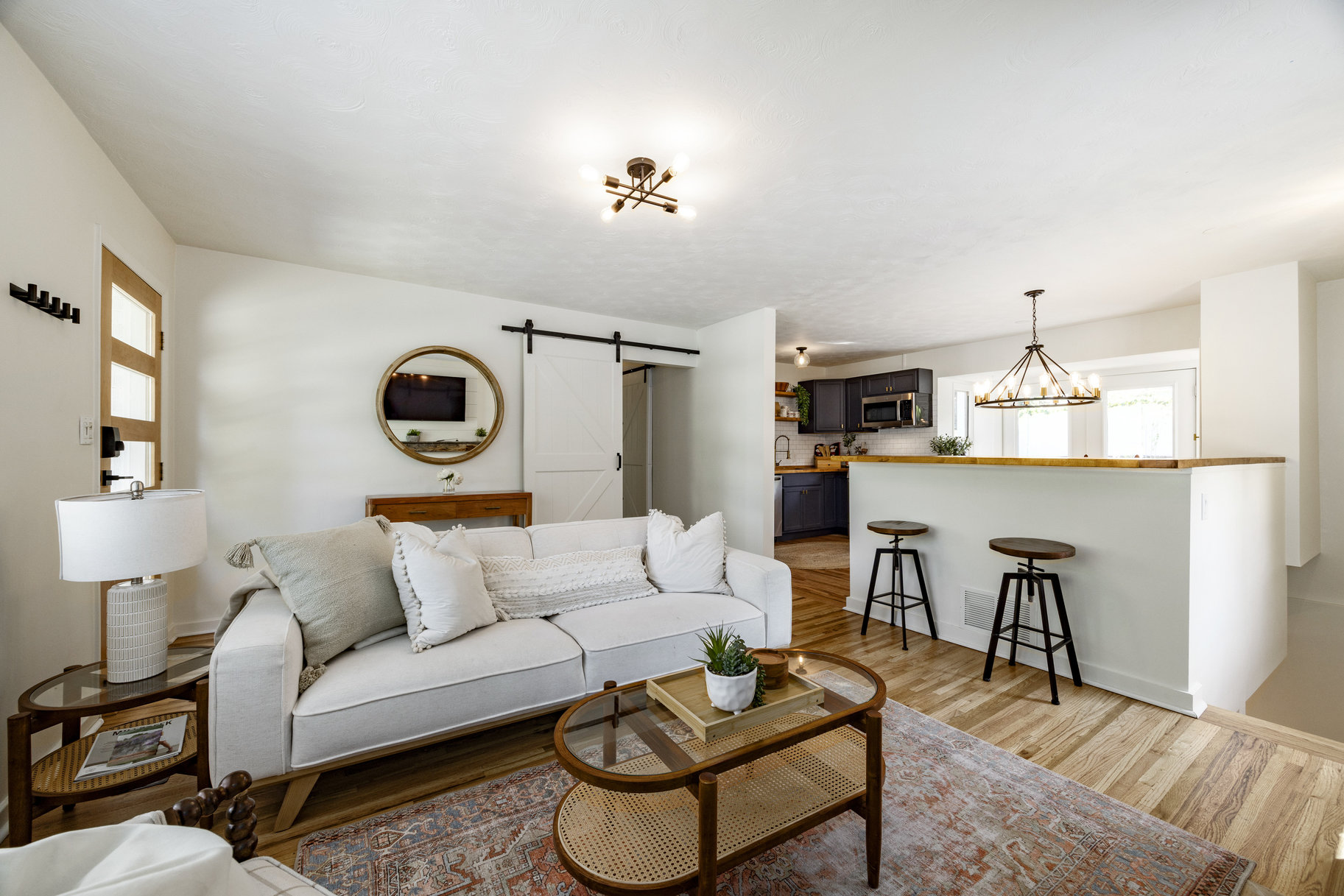  Gorgeous Remodeled 5 Bedroom Cottage - 物件實景