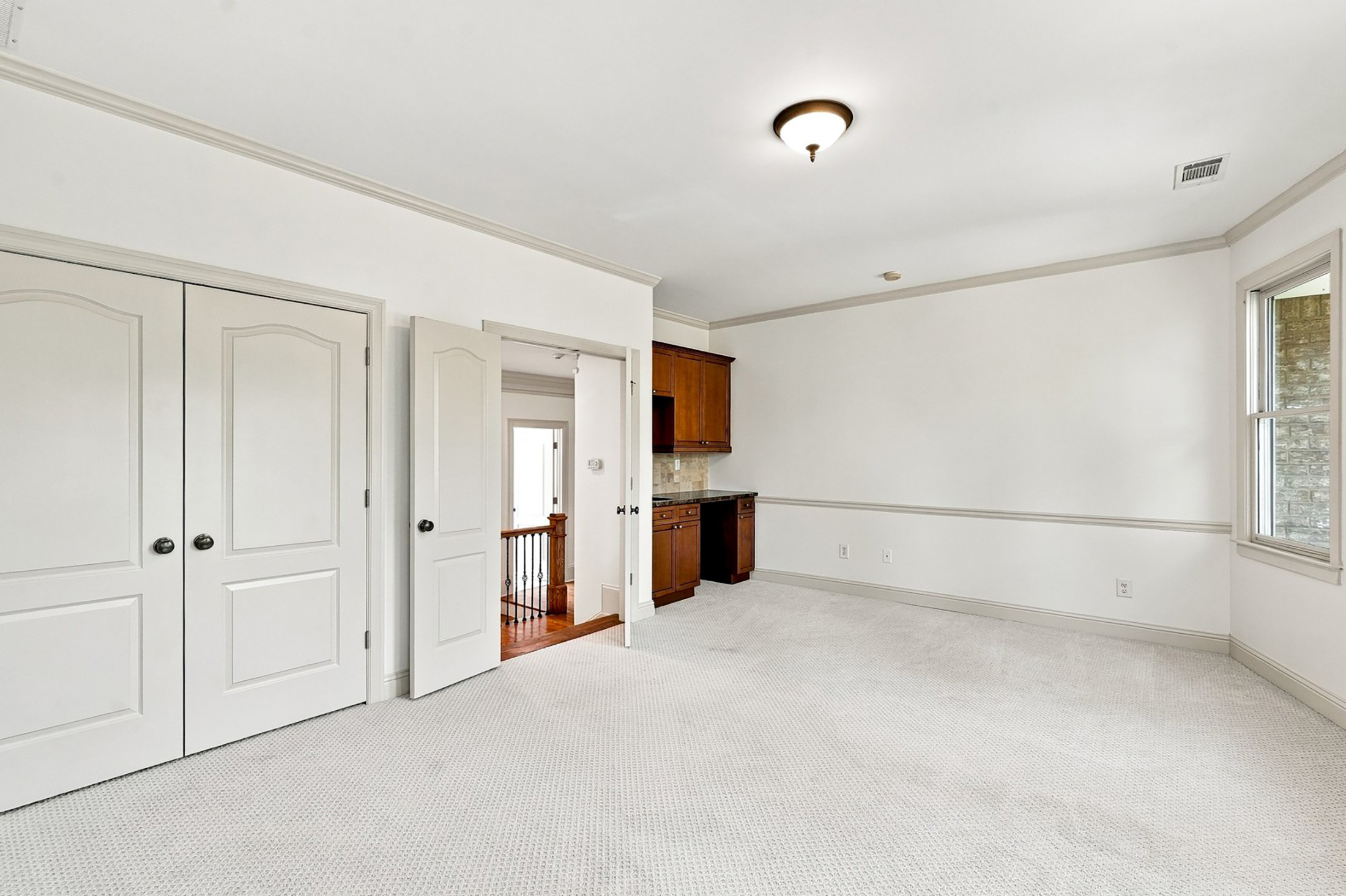  Exceptional Custom-Built Home with Theater, Full Bar and Private Gym - 物件實景