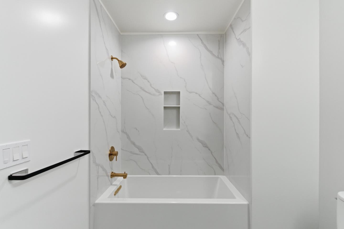 San Carlos, California, 94070, United States, 2 Bedrooms Bedrooms, ,3 BathroomsBathrooms,Residential,For Sale,2002922