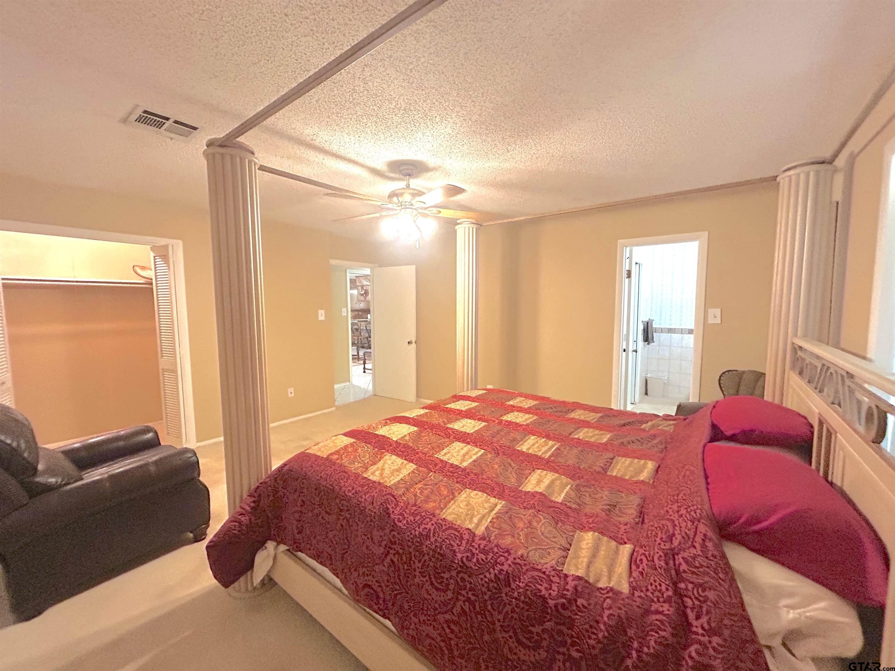 Frankston, Texas, 75763, United States, 3 Bedrooms Bedrooms, ,2 BathroomsBathrooms,Residential,For Sale,1924553