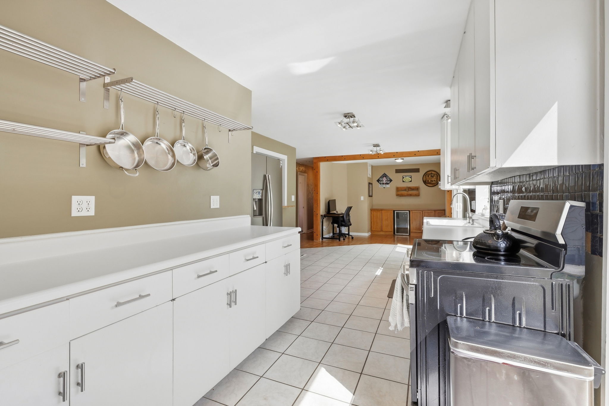  8519 West 69th Terrace, Overland Park, KS 66204 - 物件實景