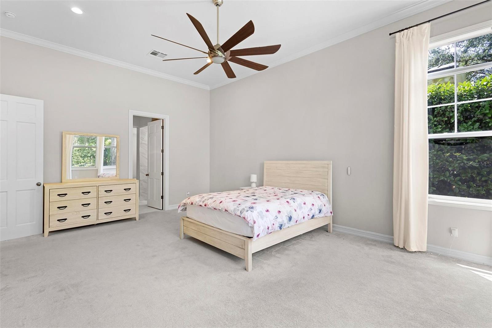 ORLANDO, Florida, 32827, United States, 3 Bedrooms Bedrooms, ,5 BathroomsBathrooms,Residential,For Sale,1825170