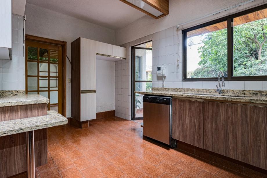 Sierra Vertientes, Miguel Hidalgo, Ciudad de México, 11000, Mexico, 4 Bedrooms Bedrooms, ,4 BathroomsBathrooms,Residential,For Sale,Sierra Vertientes,1659824