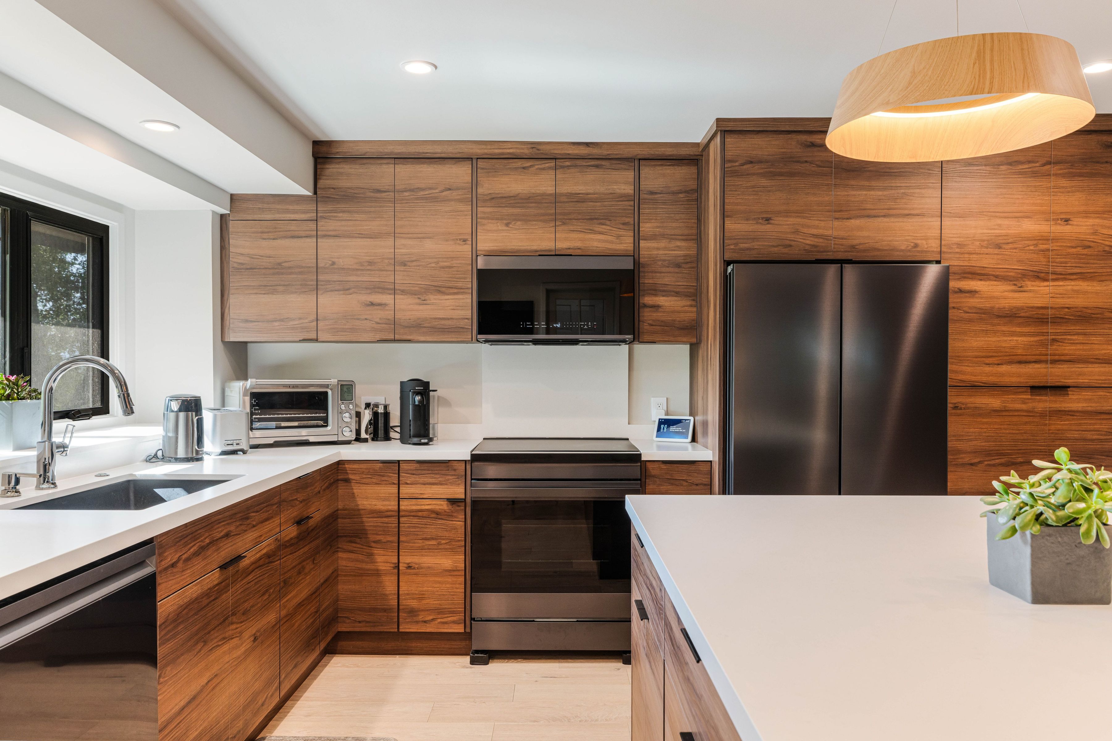  5950 Winnetka Avenue - 物件實景
