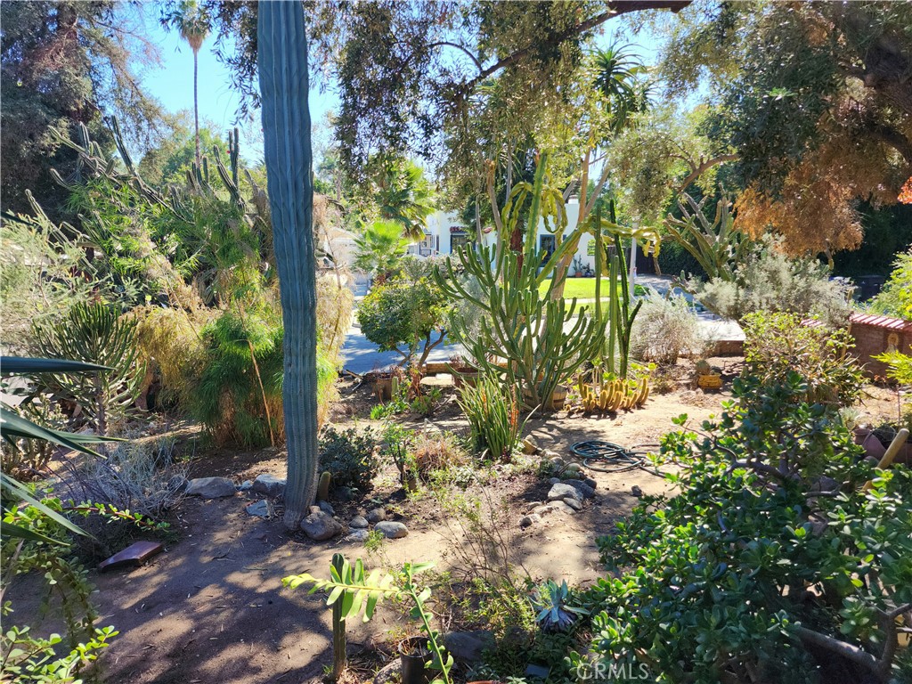 Riverside, California, 92501, United States, 4 Bedrooms Bedrooms, ,2 BathroomsBathrooms,Residential,For Sale,1966223