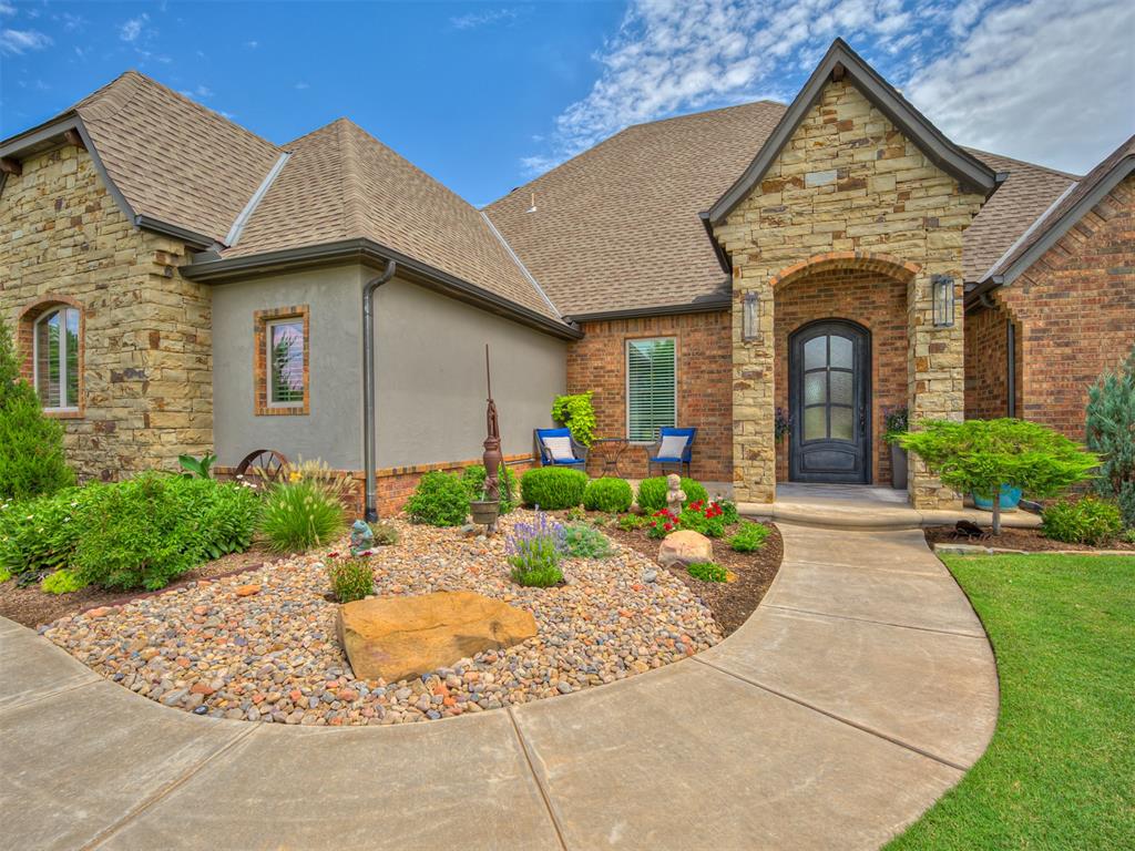 Mustang, Oklahoma, 73064, United States, 4 Bedrooms Bedrooms, ,4 BathroomsBathrooms,Residential,For Sale,1908407