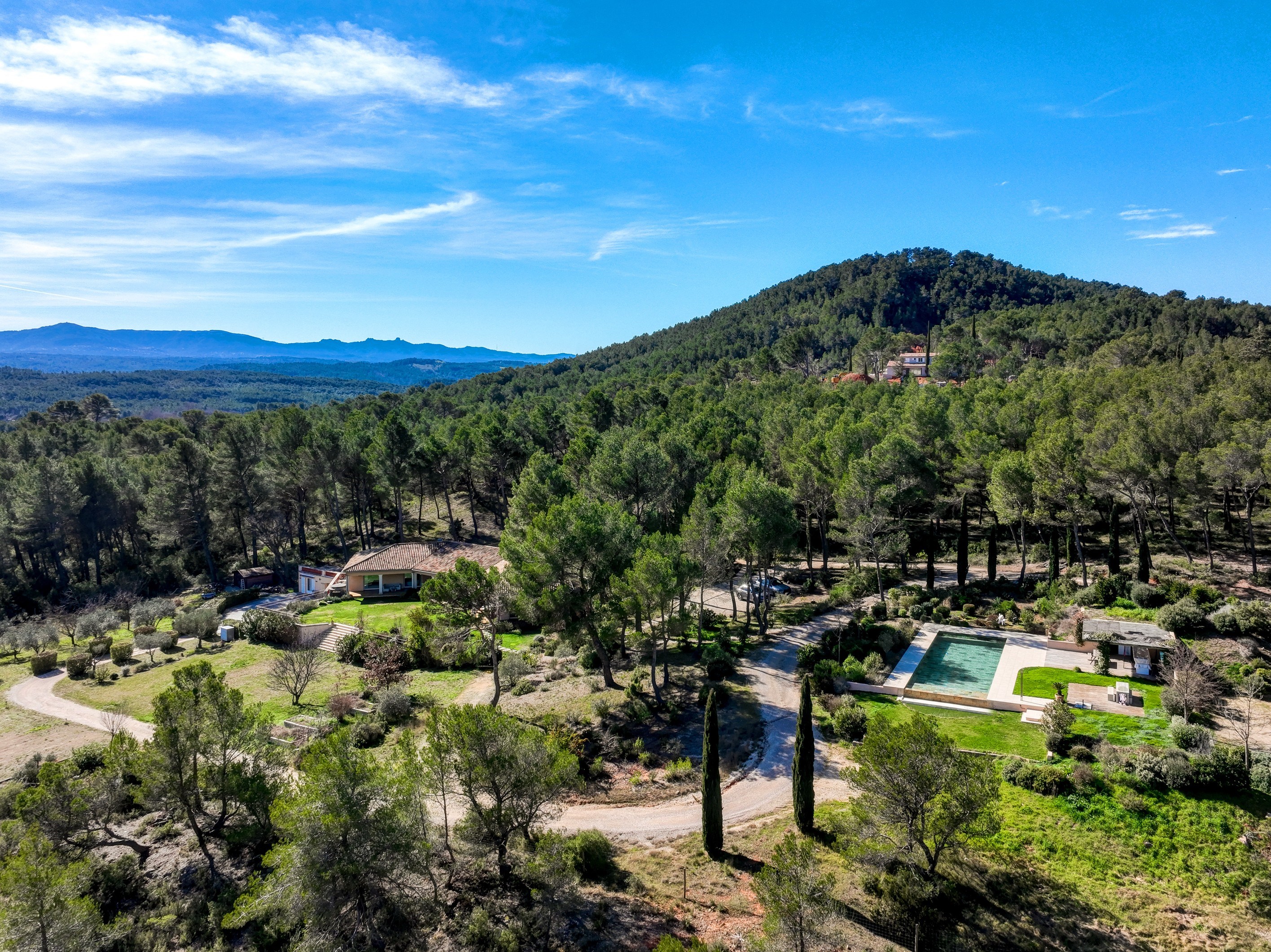  A Rare Estate with Iconic Views of Montagne Sainte-Victoire - 物件實景