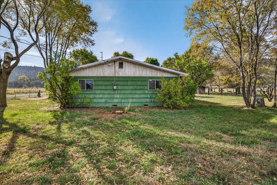 Prineville, Oregon, 97754, United States, 3 Bedrooms Bedrooms, ,1 BathroomBathrooms,Residential,For Sale,1971194