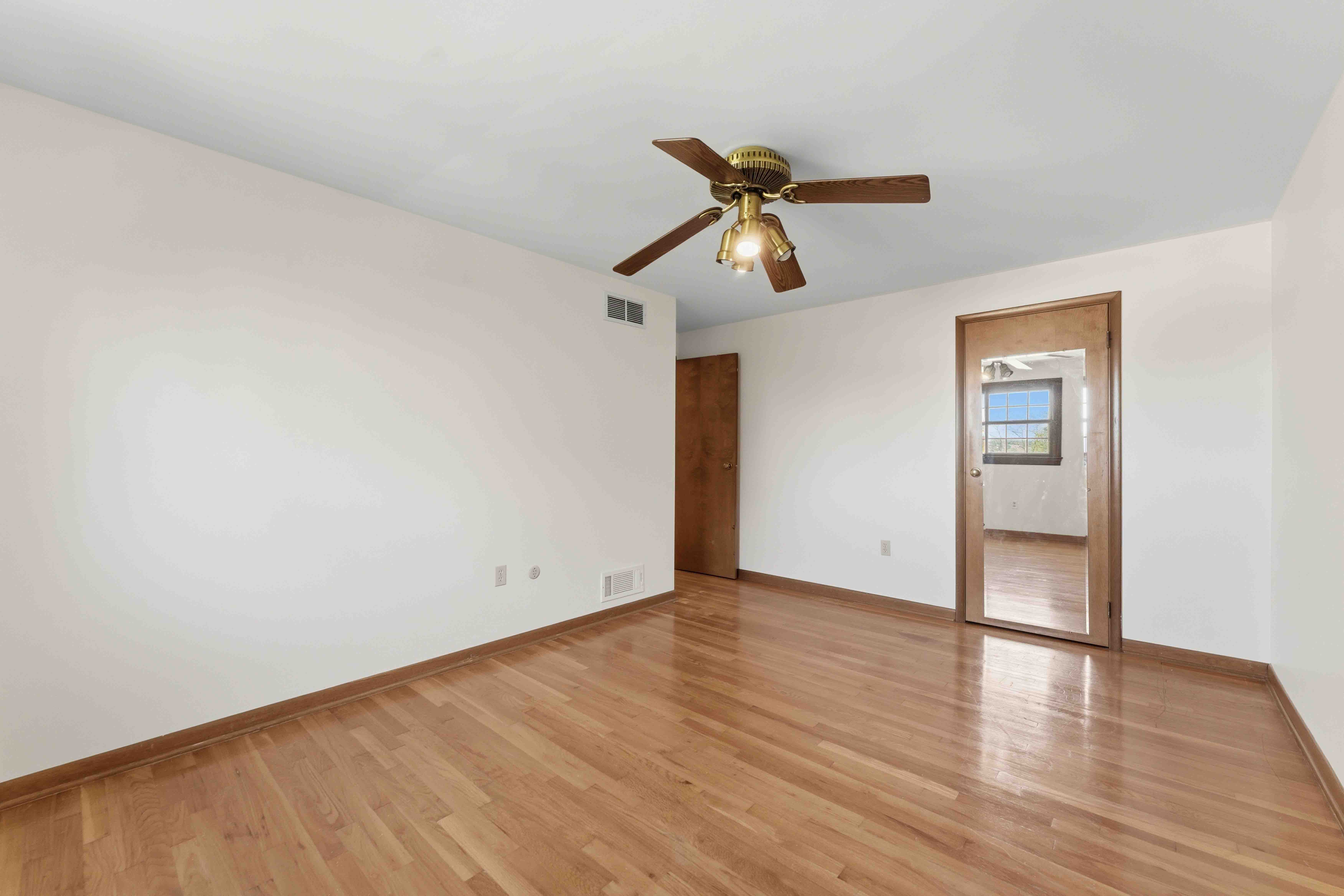  122 Tynewood Drive, Turtle Creek, PA 15145 - 物件實景