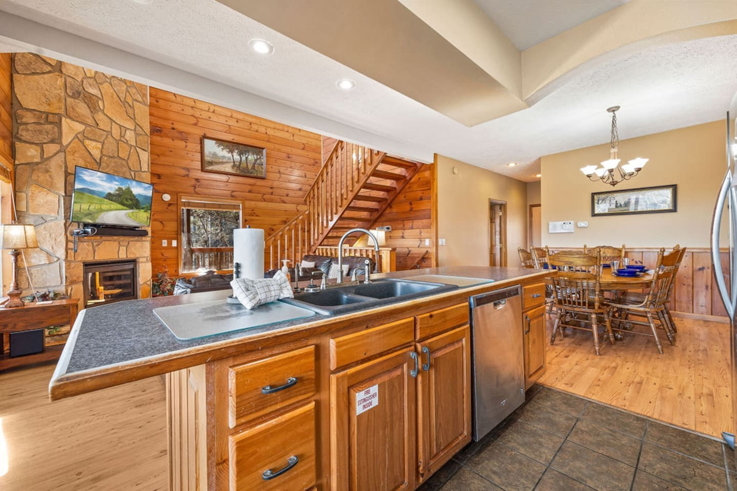 Pigeon Forge, Tennessee, 37863, United States, 4 Bedrooms Bedrooms, ,3 BathroomsBathrooms,Residential,For Sale,1924235
