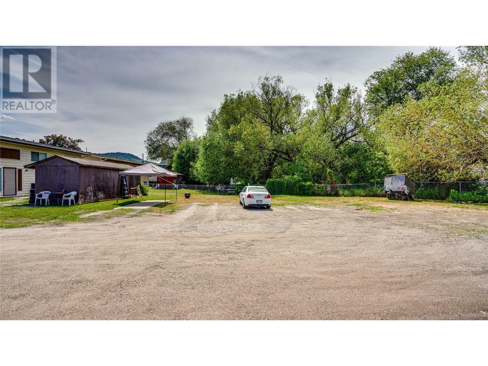 VERNON, British Columbia, V1T 7P8, CA, 8 Bedrooms Bedrooms, ,4 BathroomsBathrooms,Residential,For Sale,1837087